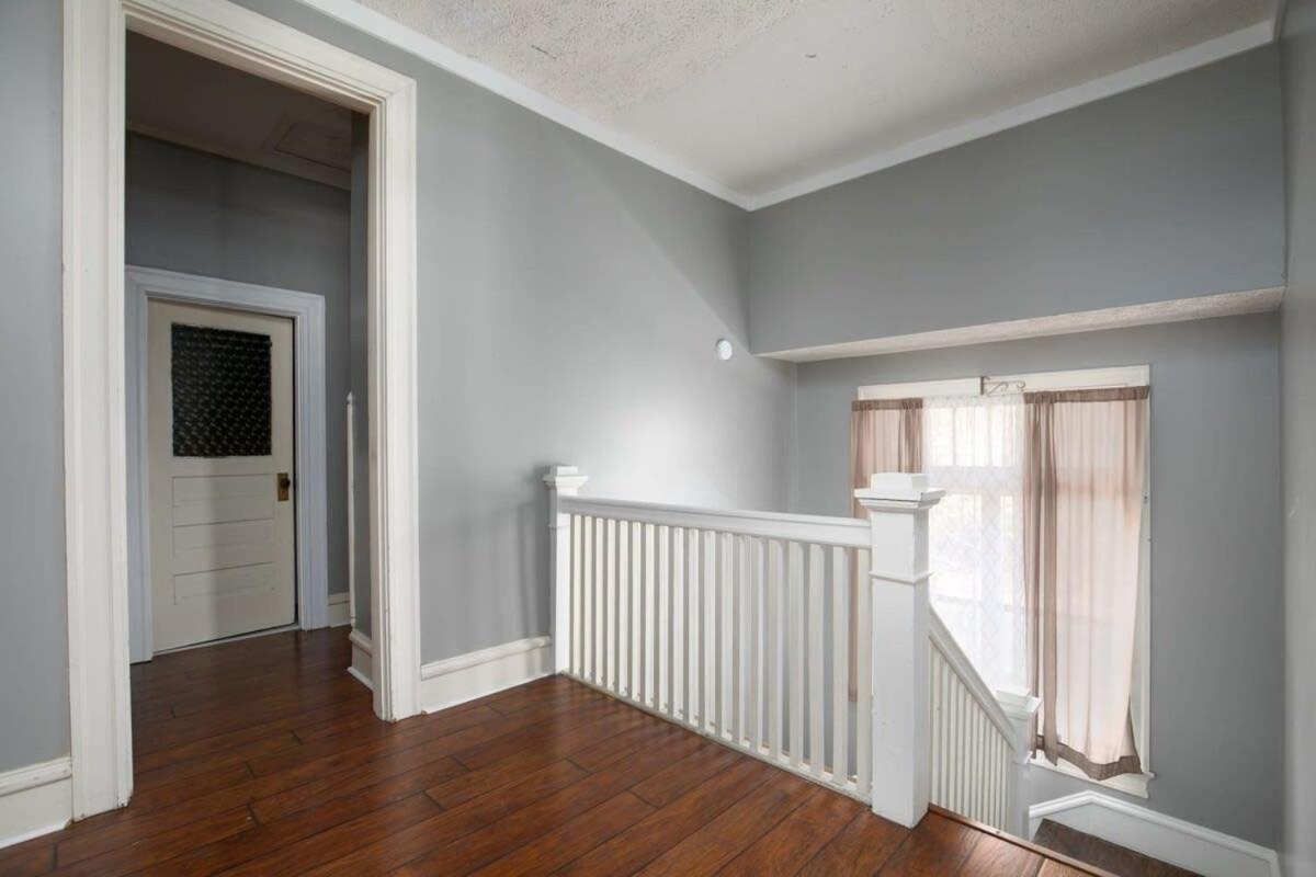 Birmingham Vacations - Magic on 17th Street- Historic, Close to UAB, UAB Hospital - Property Image 3