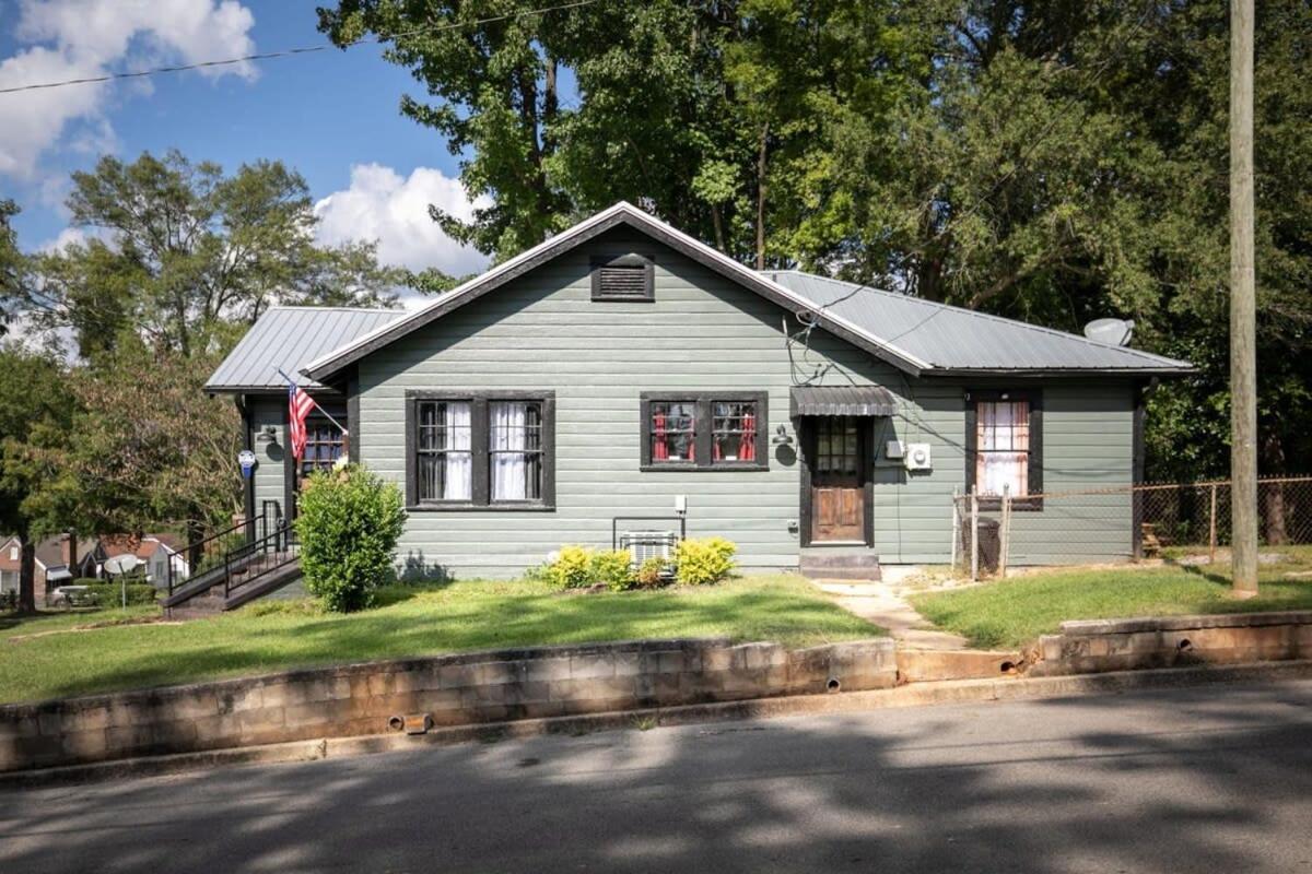 East Lake Stunner-Located at the foot of the Ruffner Mountains view 3