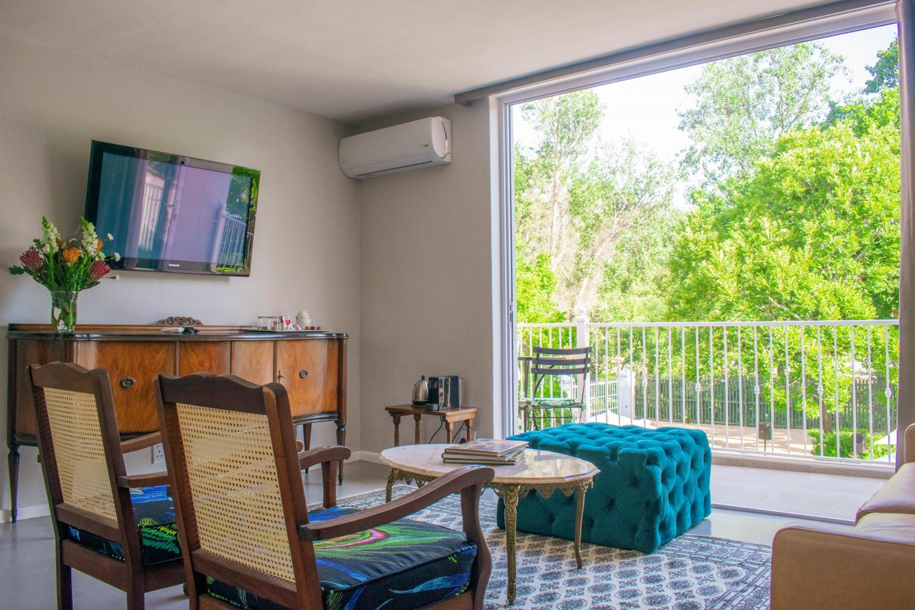 Rozenburg Guest House