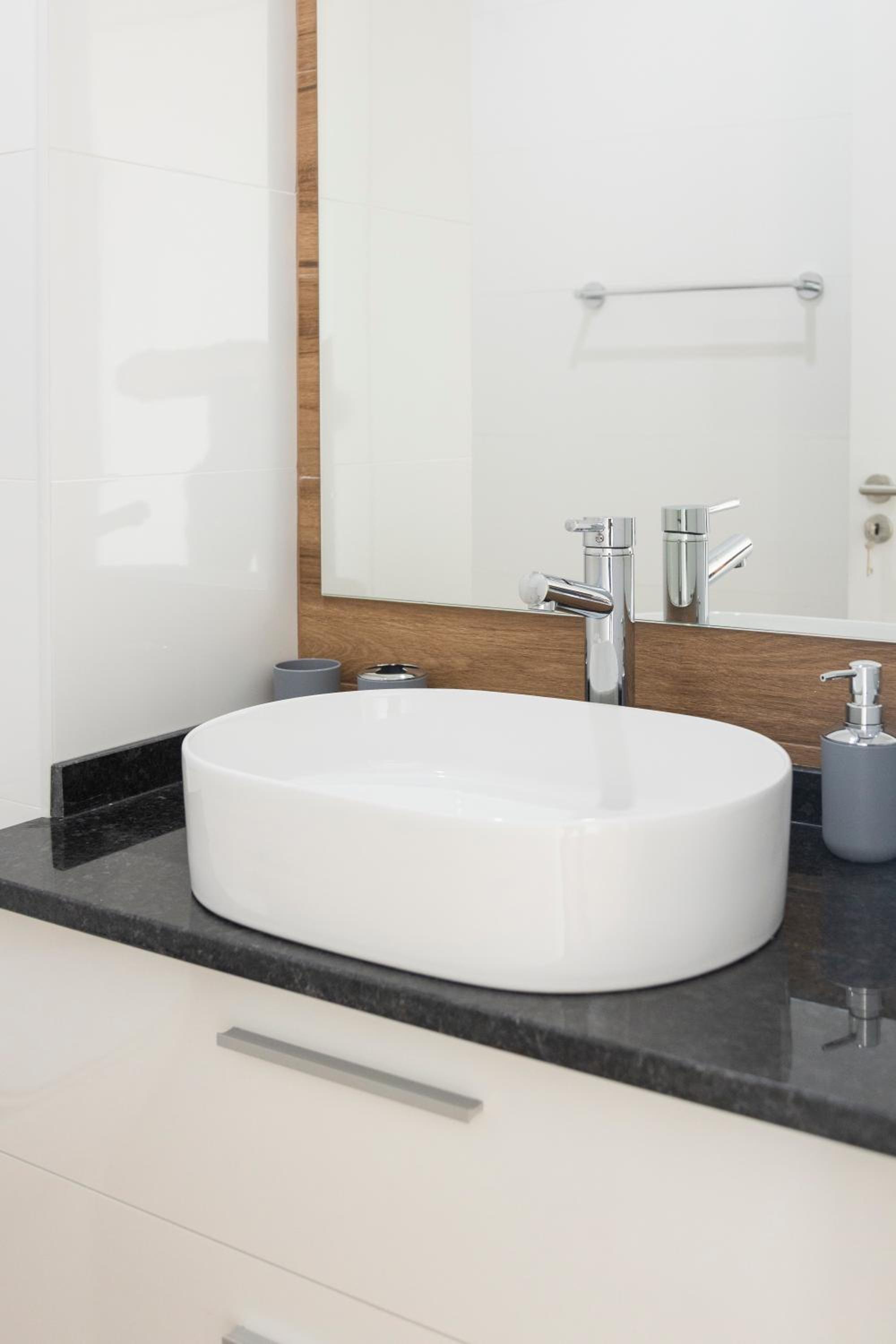 Lux 3-BR: Panoramic Sea View & Rooftop Pool