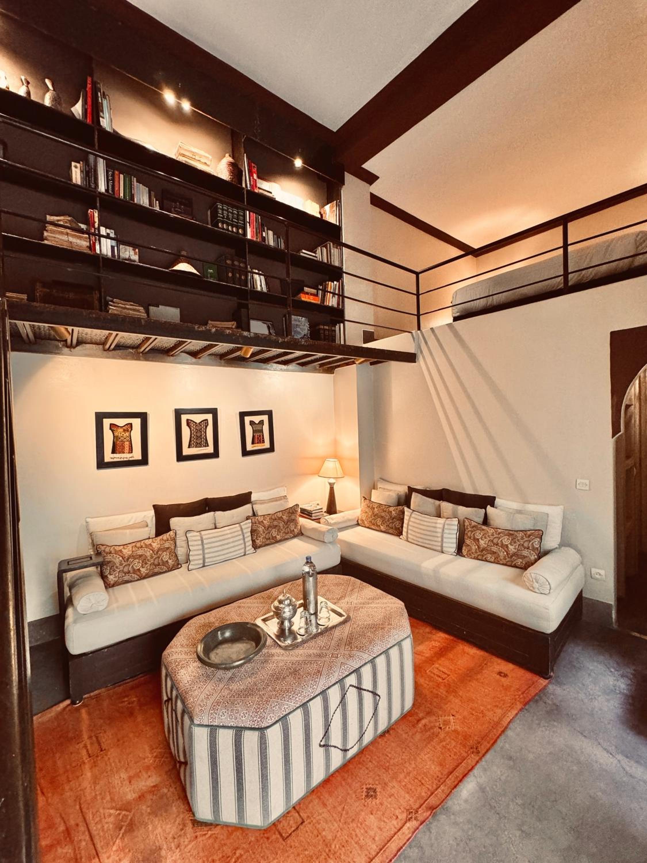 lounge