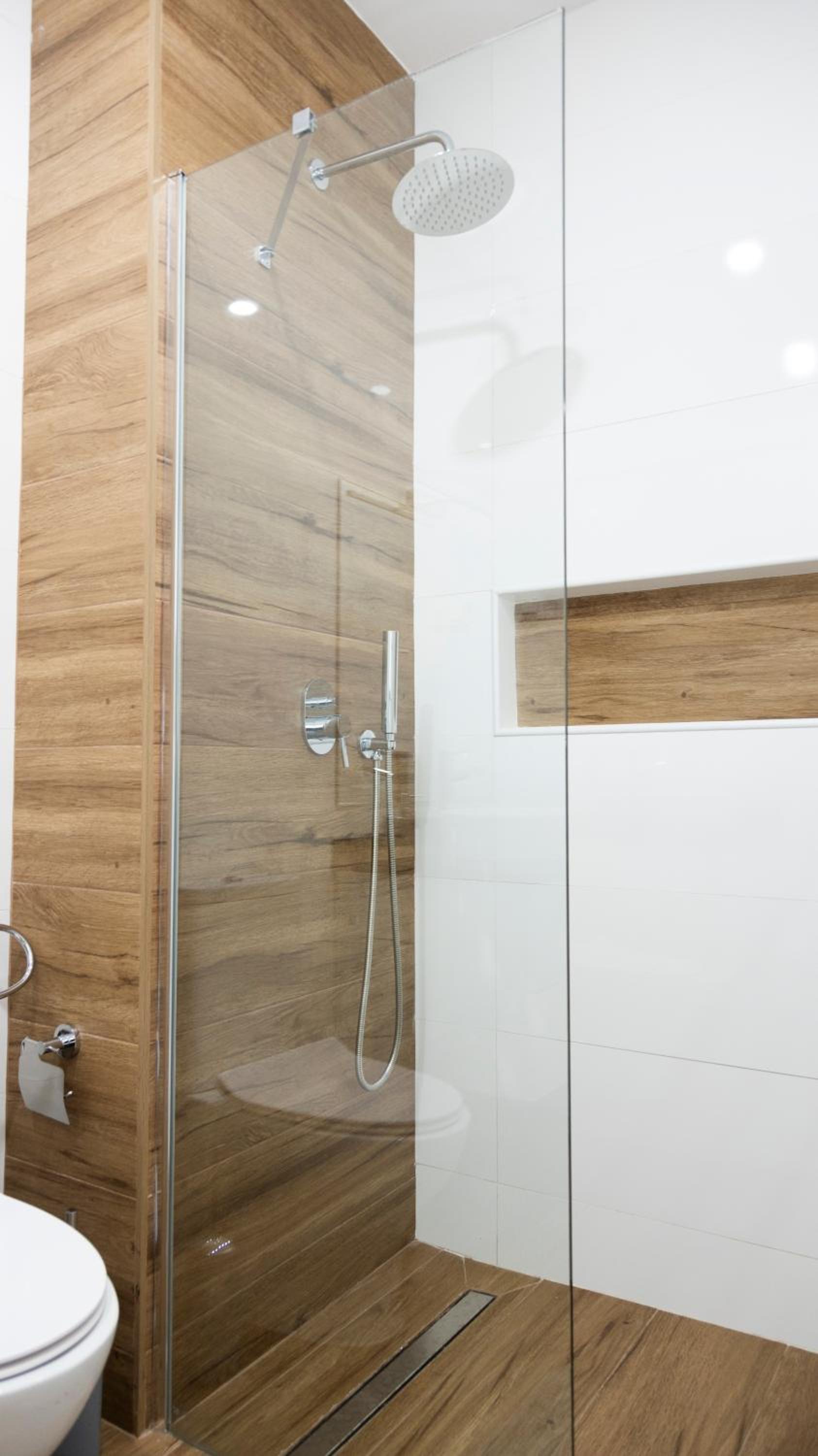 Lux 3-BR: Panoramic Sea View & Rooftop Pool