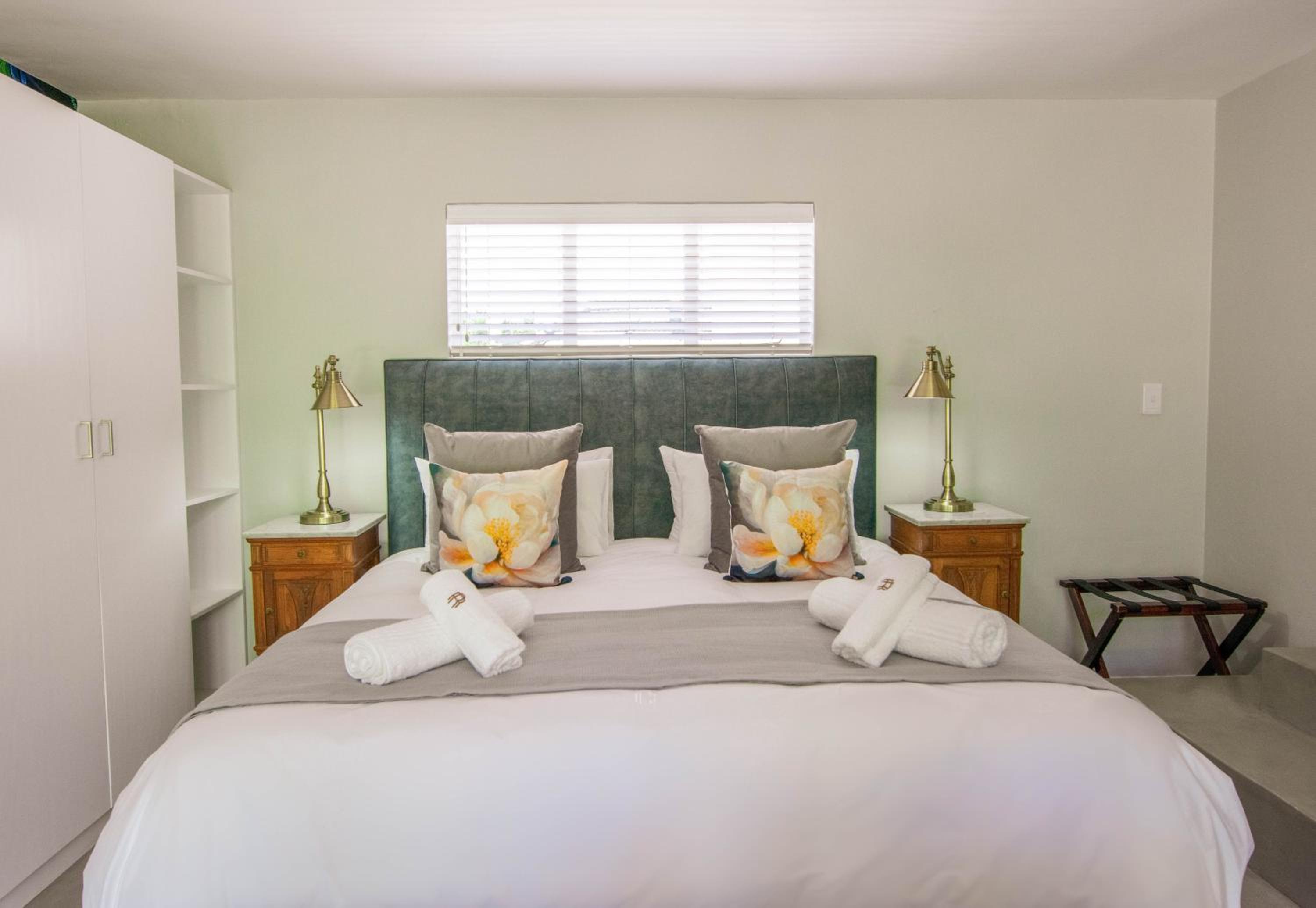 Rozenburg Guest House