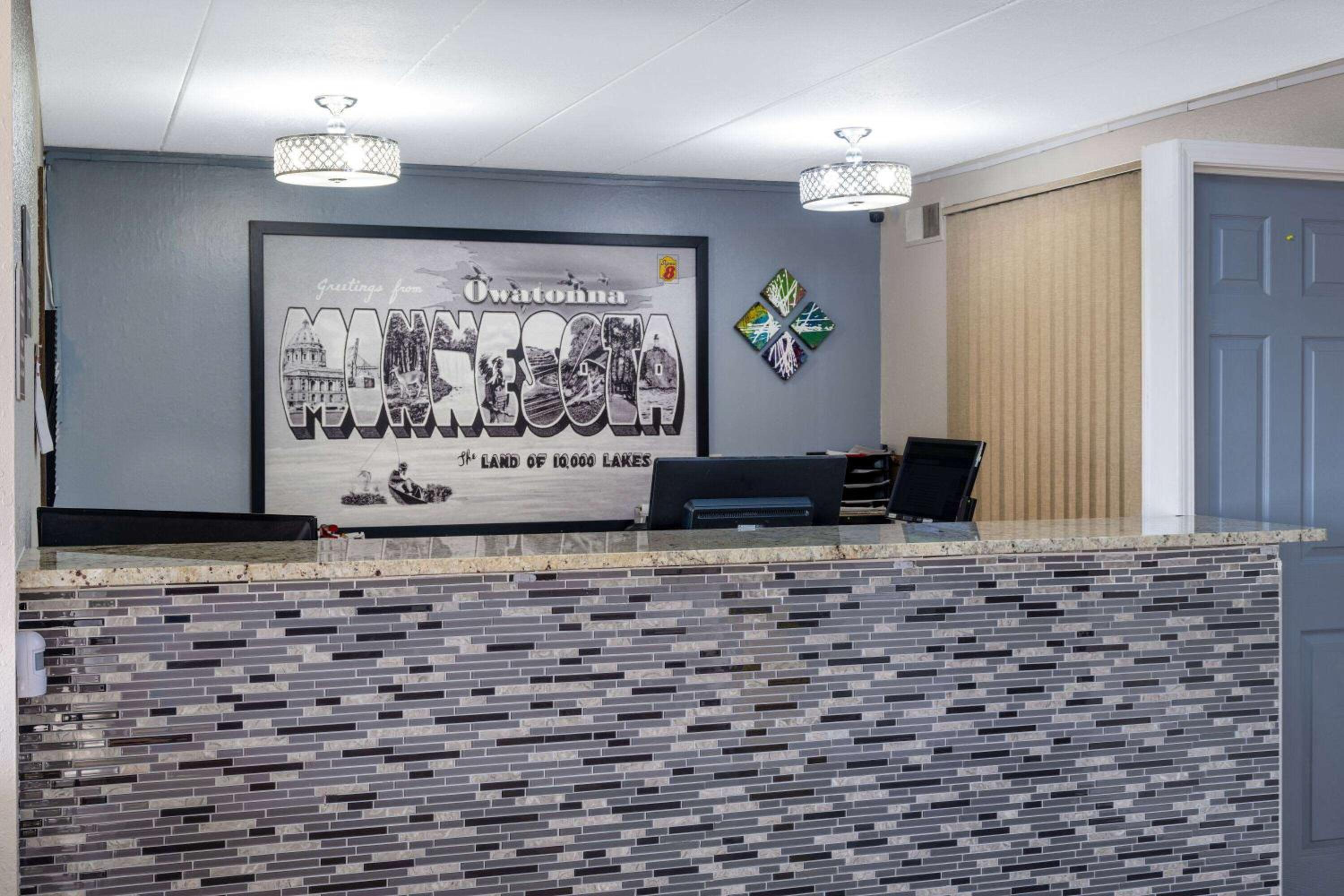 Super 8 by Wyndham Owatonna - Property Image 24