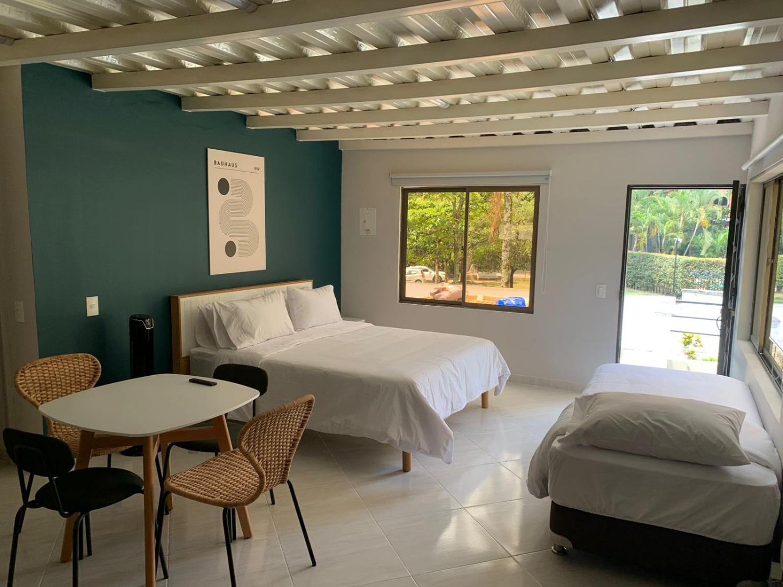 El Poblado, La Frontera (Apartamentos)