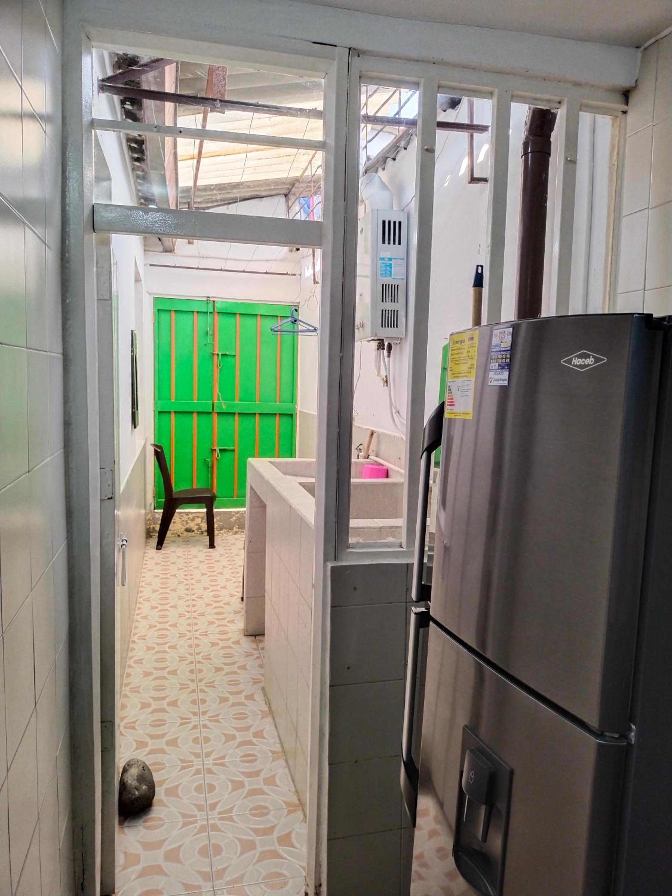 Apartamento Familiar Privado 101 Con Baño Cocina Tv Wifi Sala