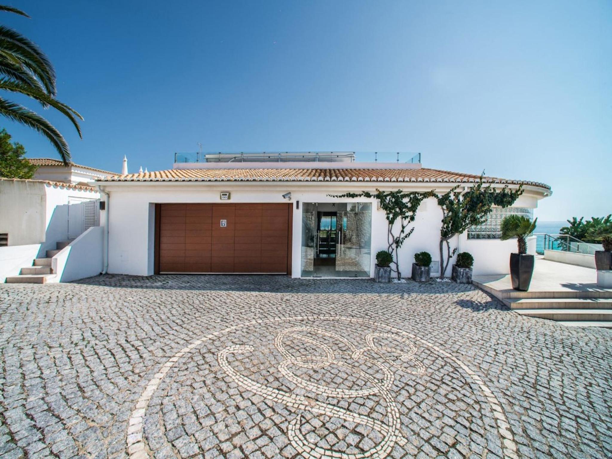Outstanding Algarve Villa 8 Bedrooms Villa Agua Grande Deluxe Seaviews view 2