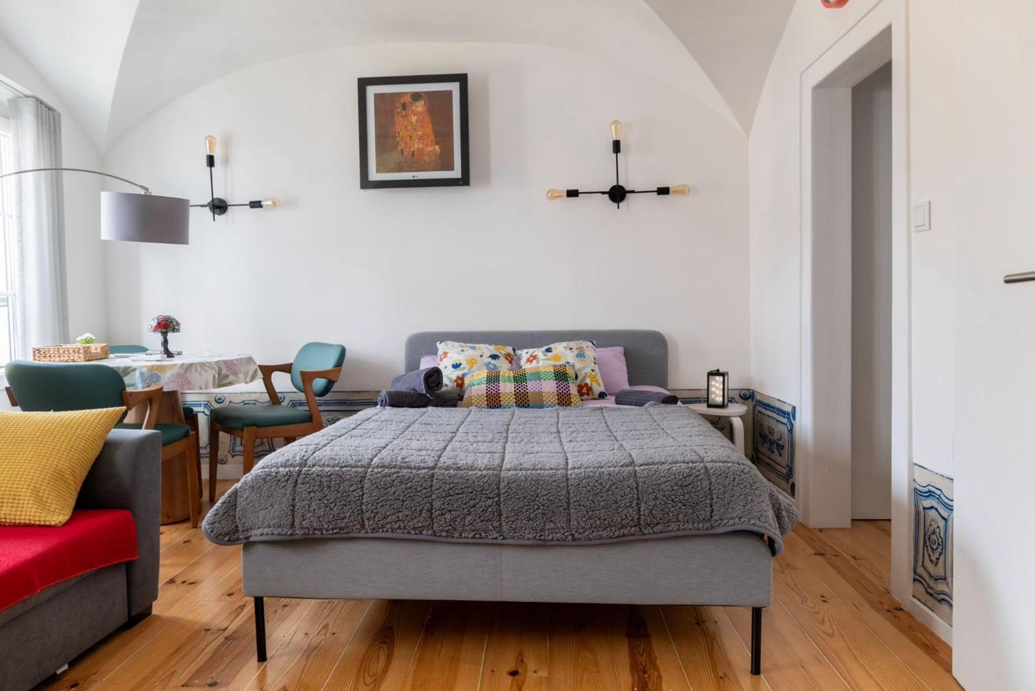 Lisbon’s Gem: Moorish Arch Studio Near River Acces view 3