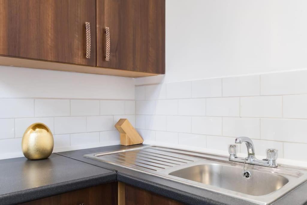 Porchester Terrace North Raised Ground Fl Sleeps 4