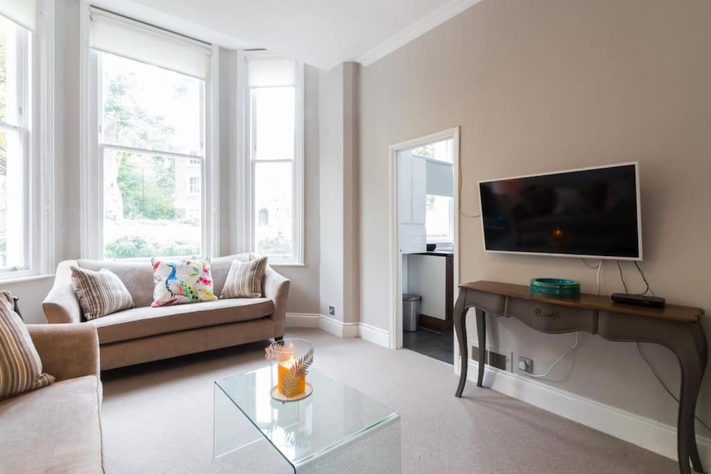 Porchester Terrace North Raised Ground Fl Sleeps 4