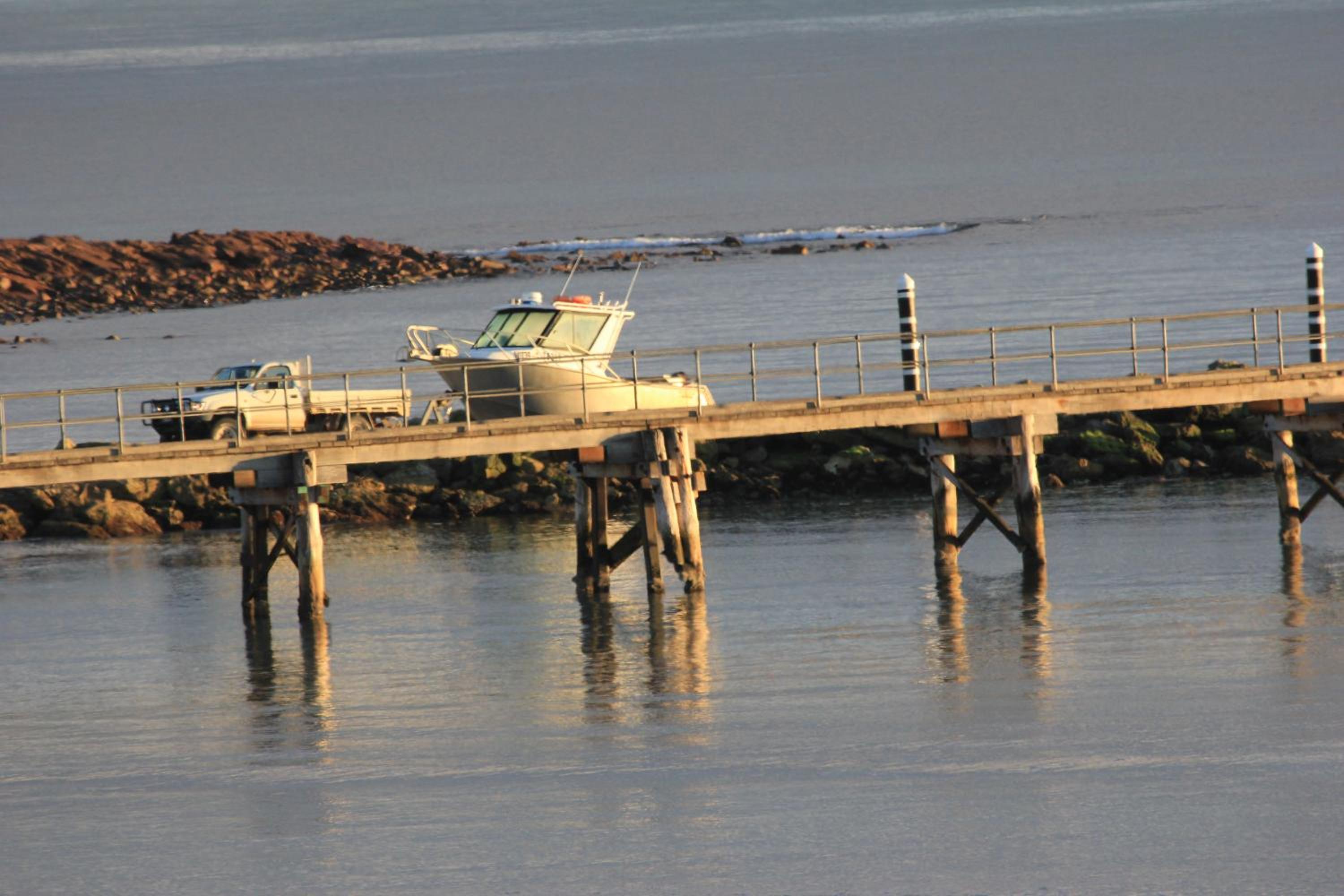 Emu Bay Stay