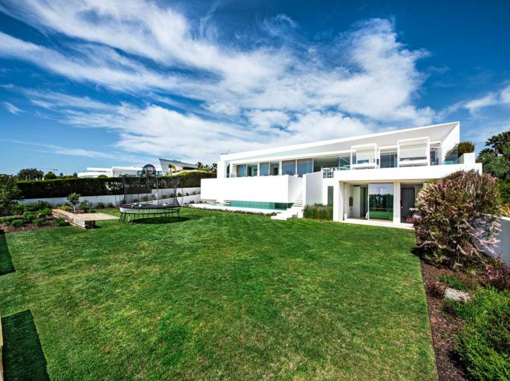Stunning Praia da Luz Villa - Villa Lagos Supreme - 4 Bedrooms - Stunning Sea Views and Ultra Modern - Algarve view 5
