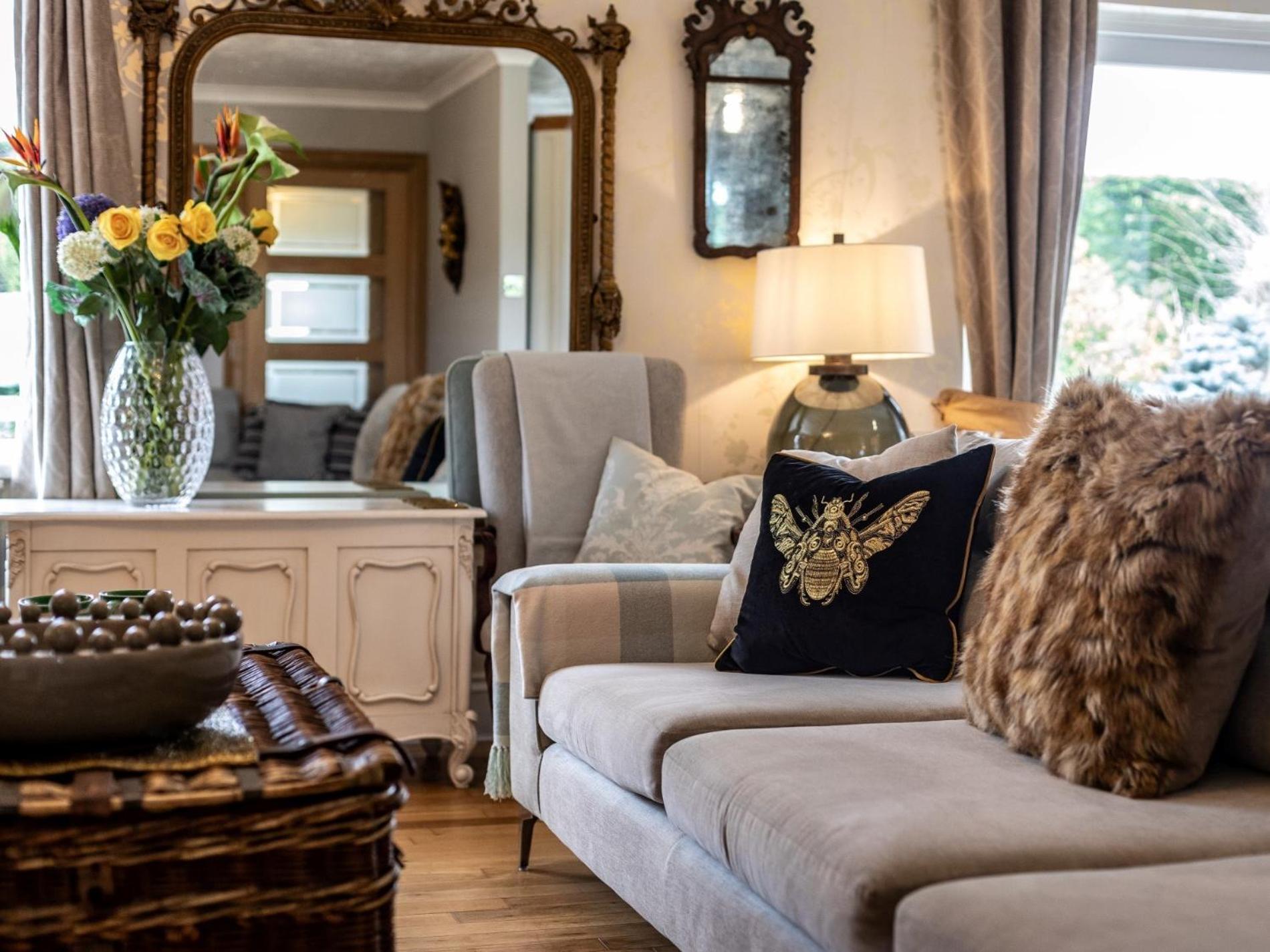 6 Bed in Bideford oc-swold view 4