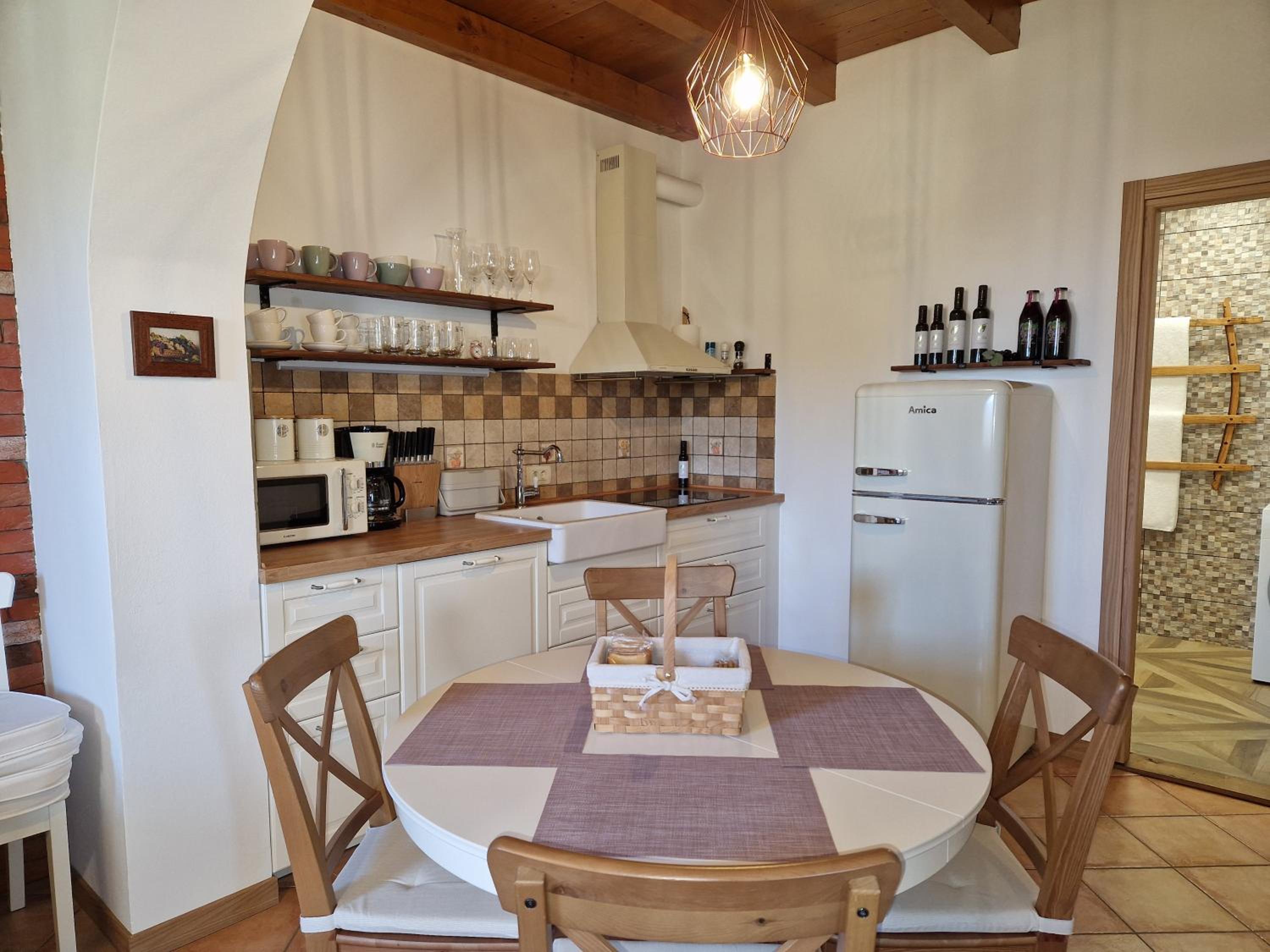 Wine & Apartment VINALES view 3