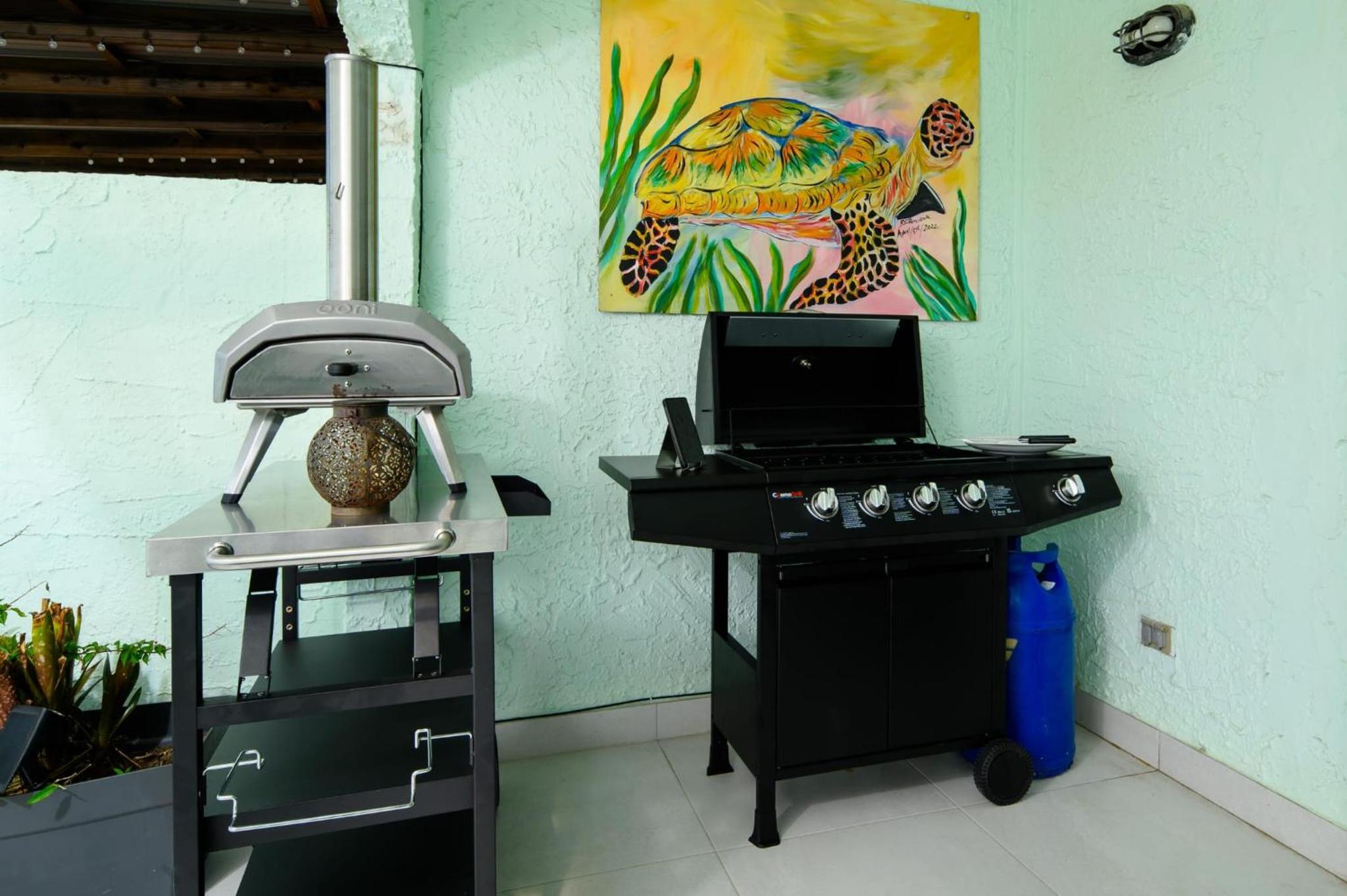 Wild Lotus Villa - Waterfront on Jolly Harbour