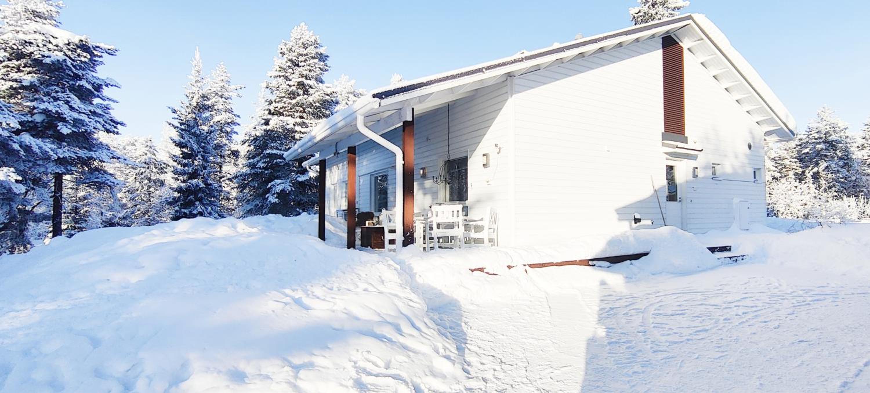 Nordic Villa in Rovaniemi with a Private Sledding Hill, Sauna & Cozy Family Stay