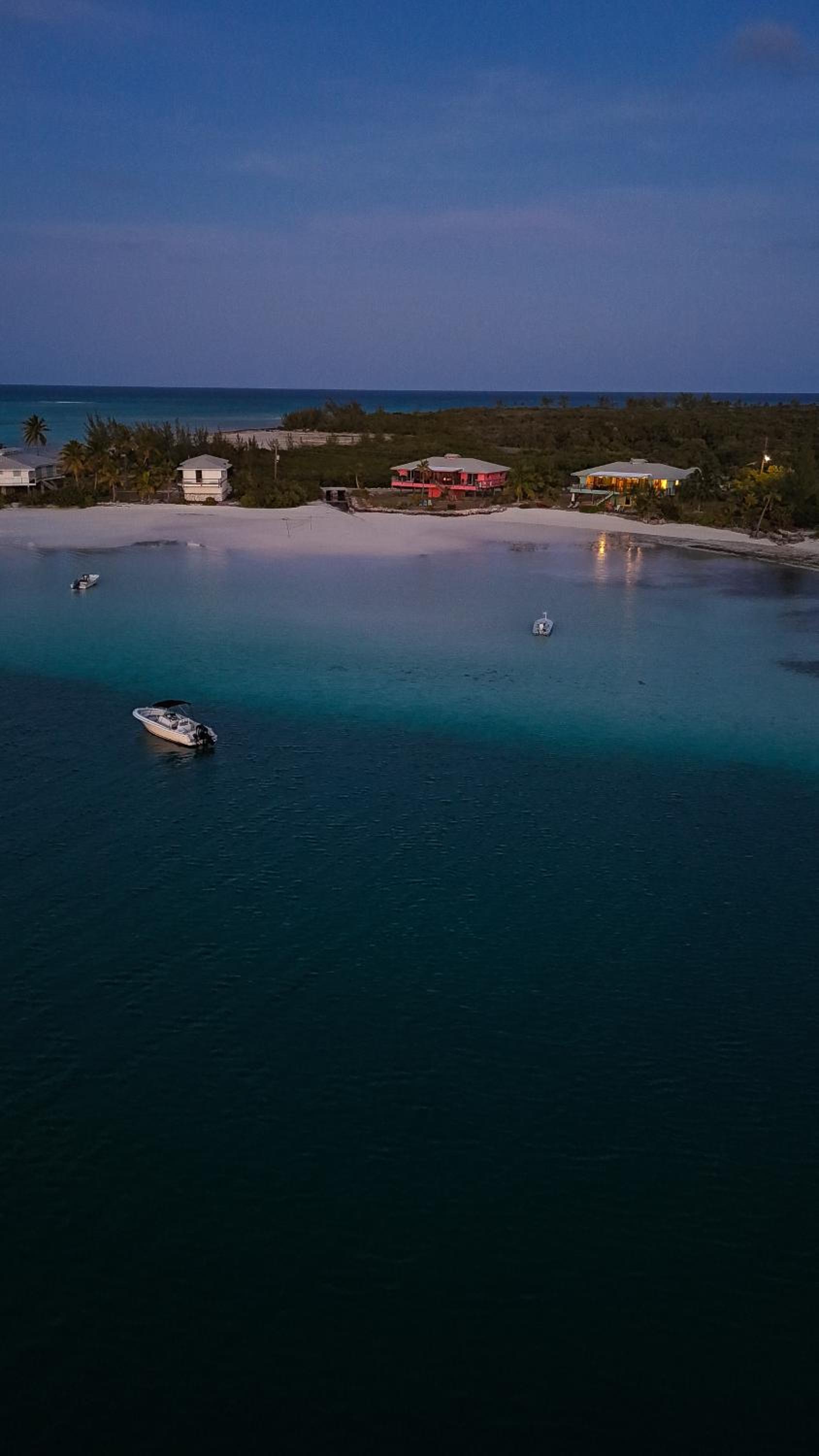 Villa Blue Hole