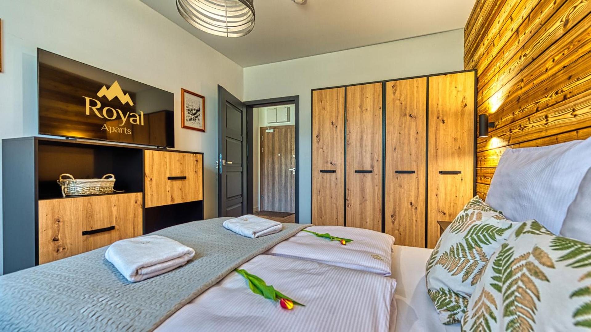Apartamenty z basenem i saunami STONE HILL RESORT II VIP Centrum by Royal Aparts