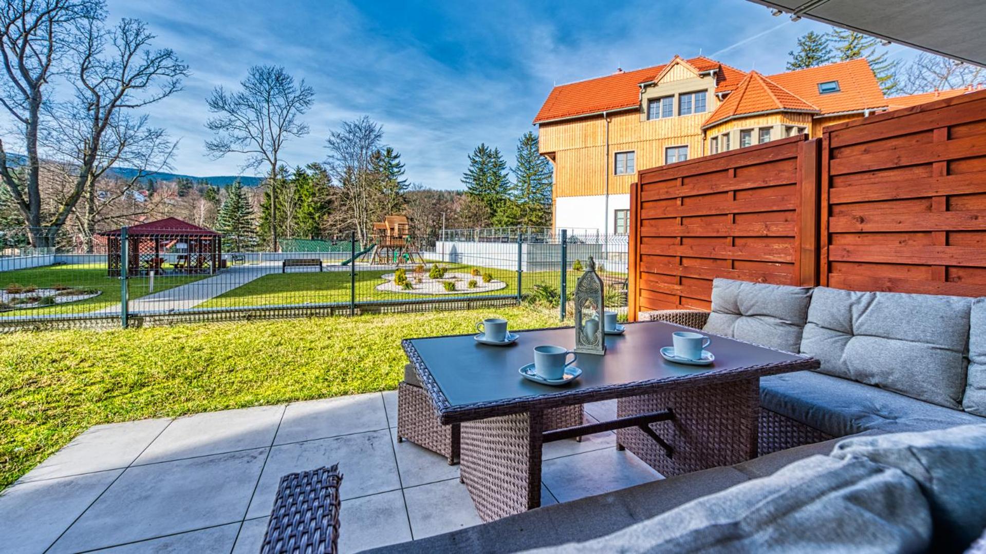 Apartamenty z basenem i saunami STONE HILL RESORT II VIP Centrum by Royal Aparts