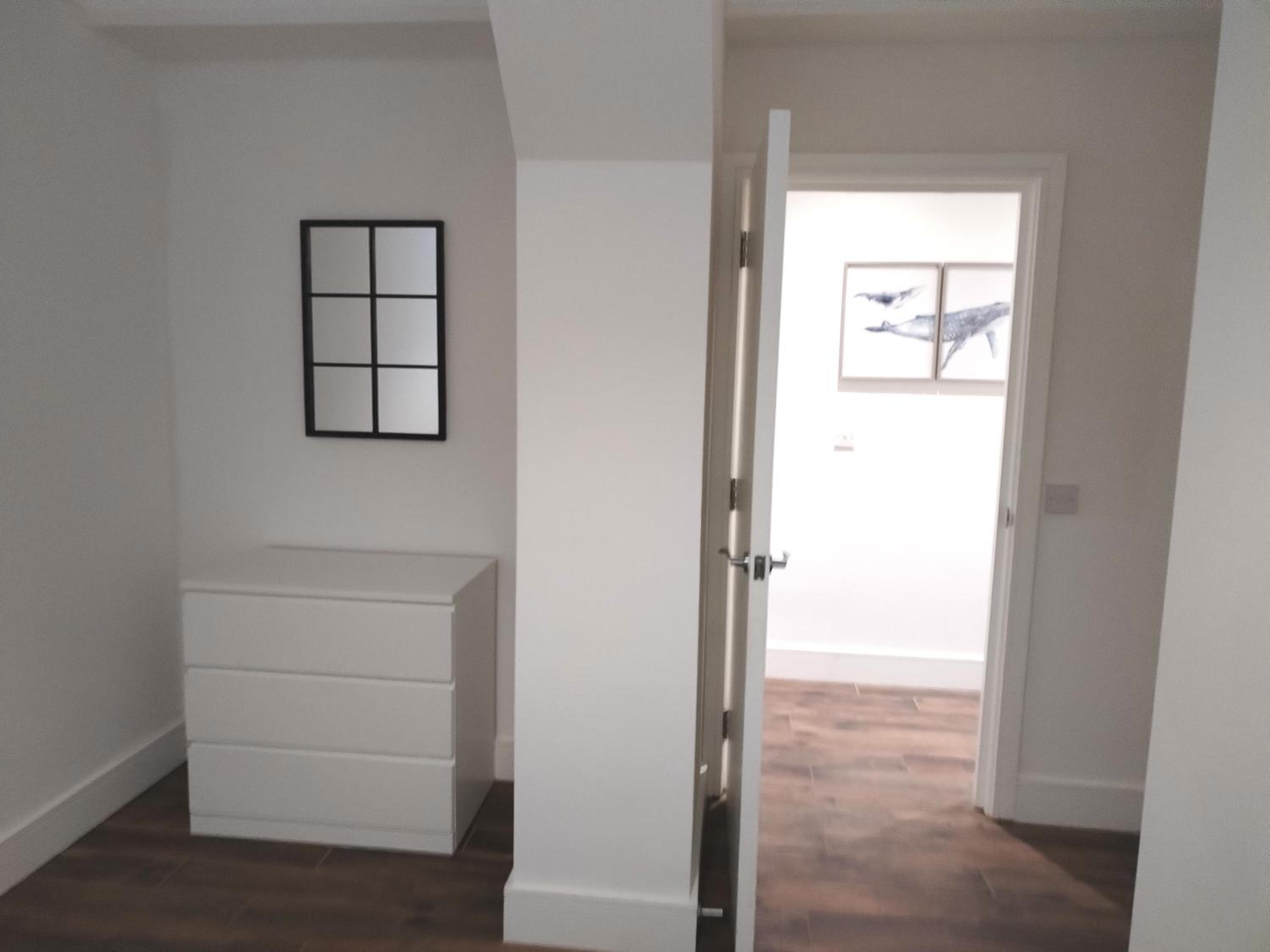Luxury apartment near London centre, near train station, E1
