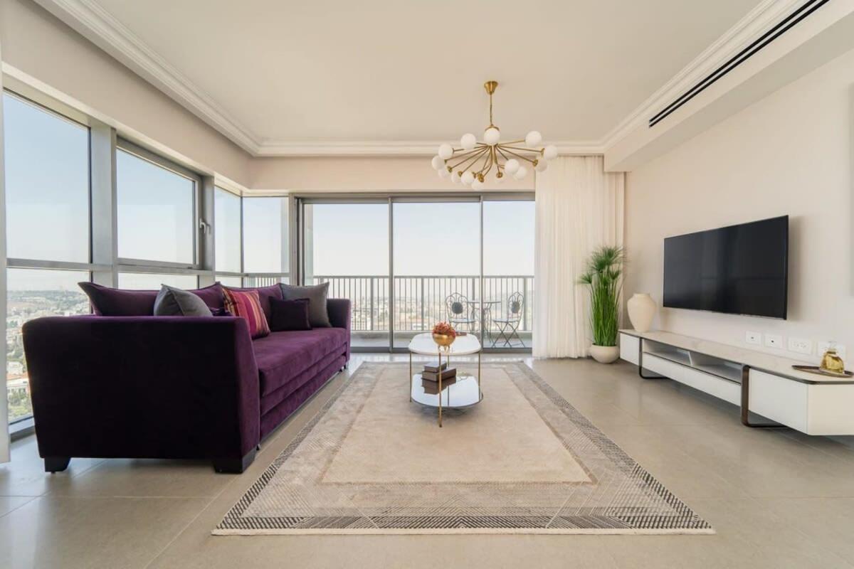Dreamy 2BDR Unparalleled Views Of The Old City view 3
