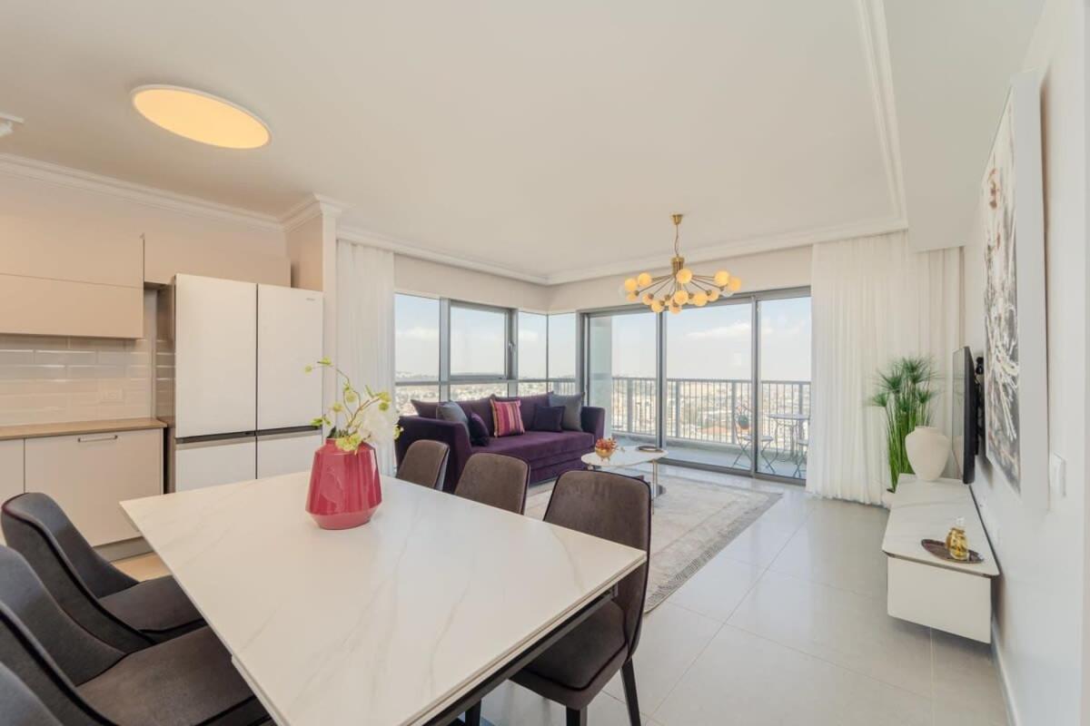 Dreamy 2BDR Unparalleled Views Of The Old City view 5
