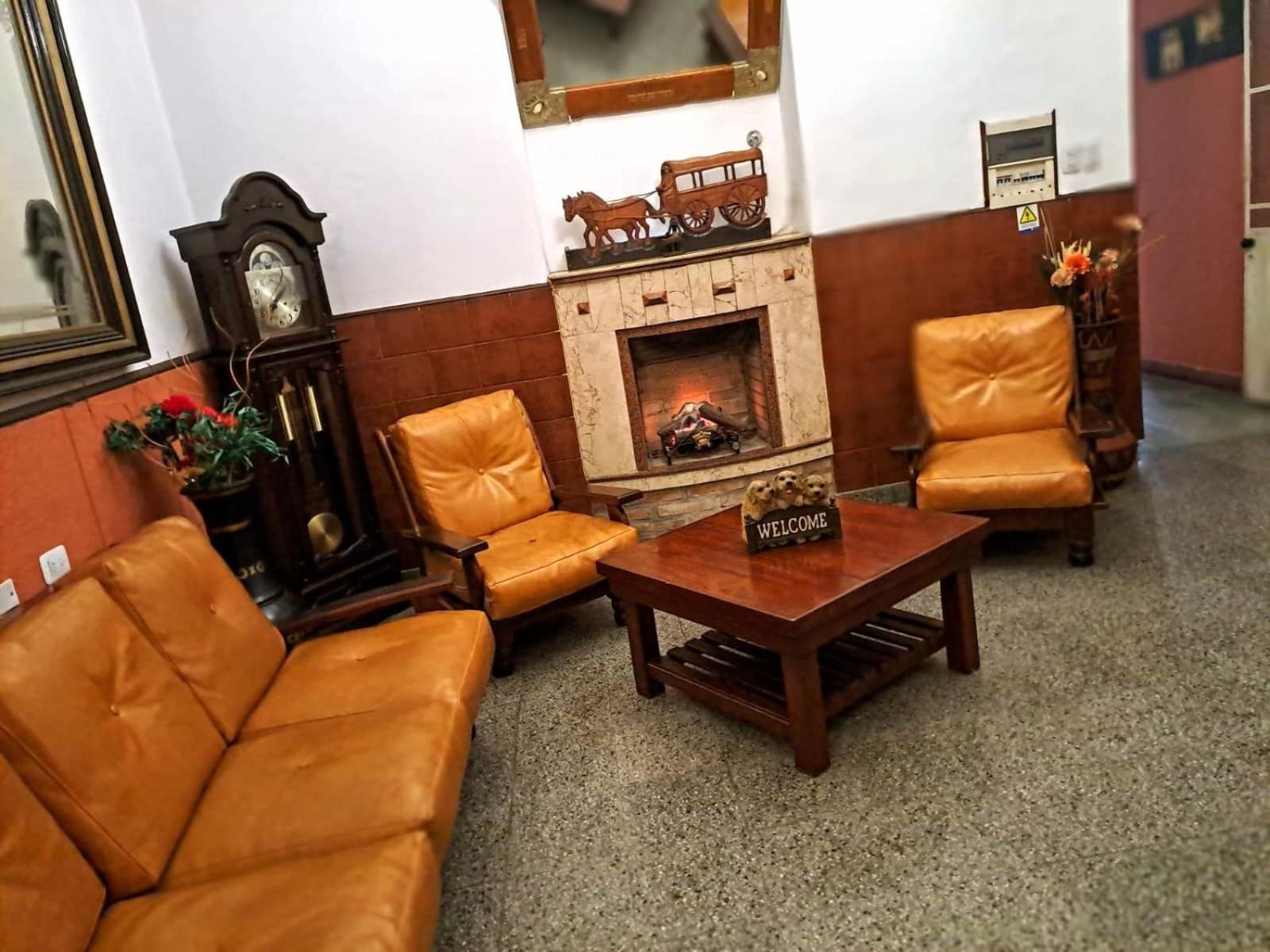 Hostal Las Carretas