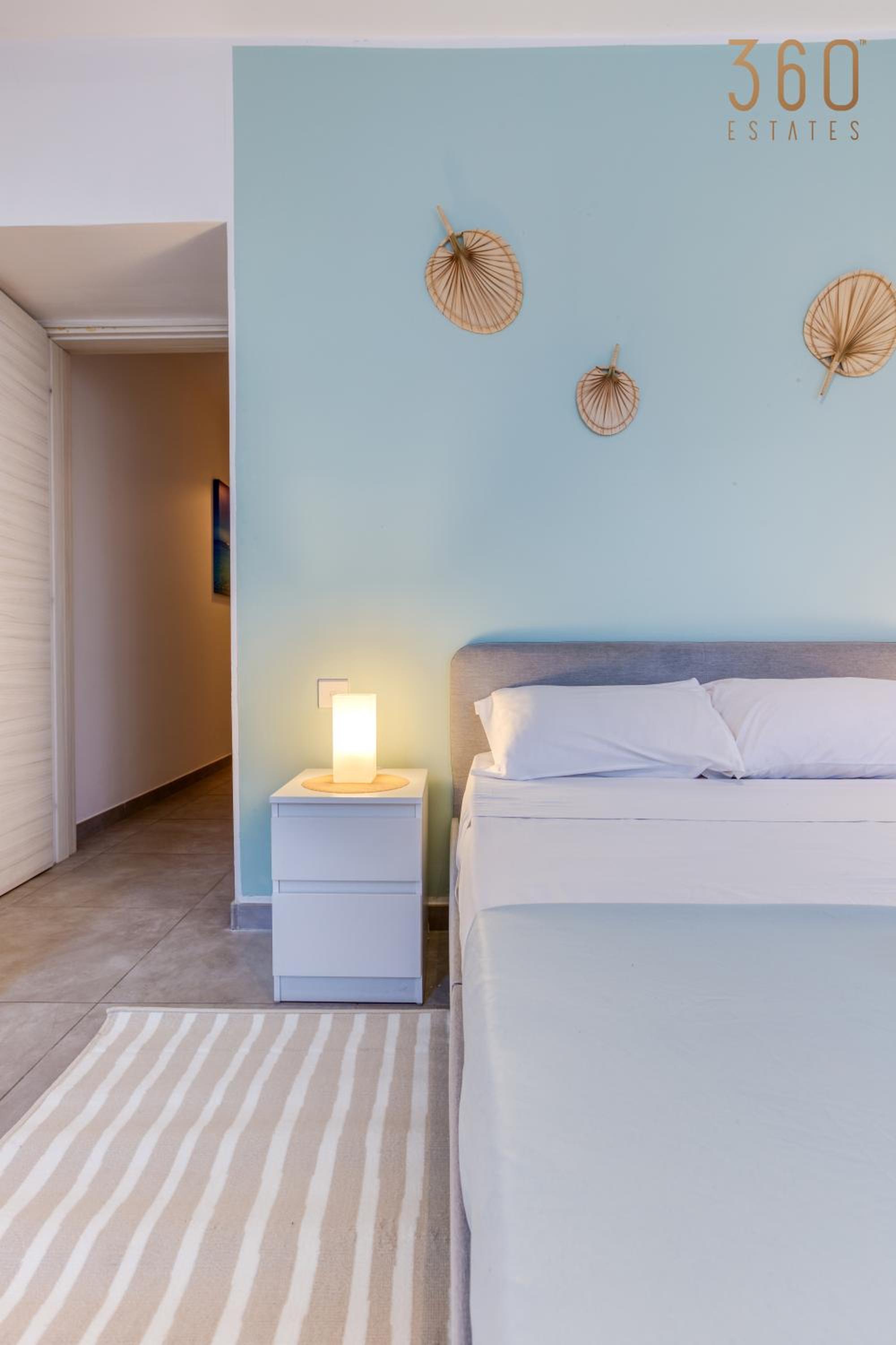 Gzira, Central APT - Spacious with Super WIFI & AC by 360 Estates view 5