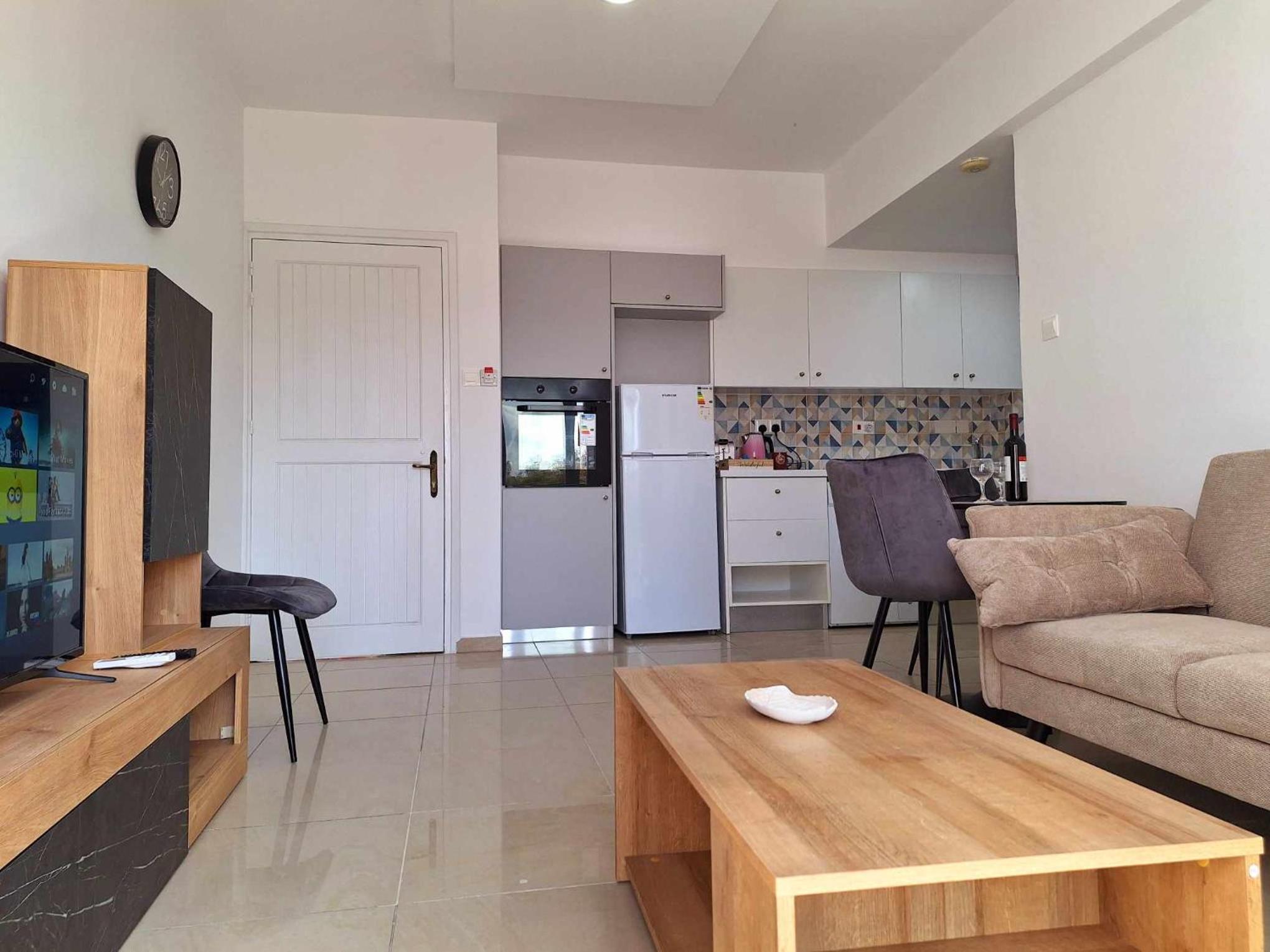 Stylish Apt Kato Paphos Close to Beach & Vibrant Harbor Life