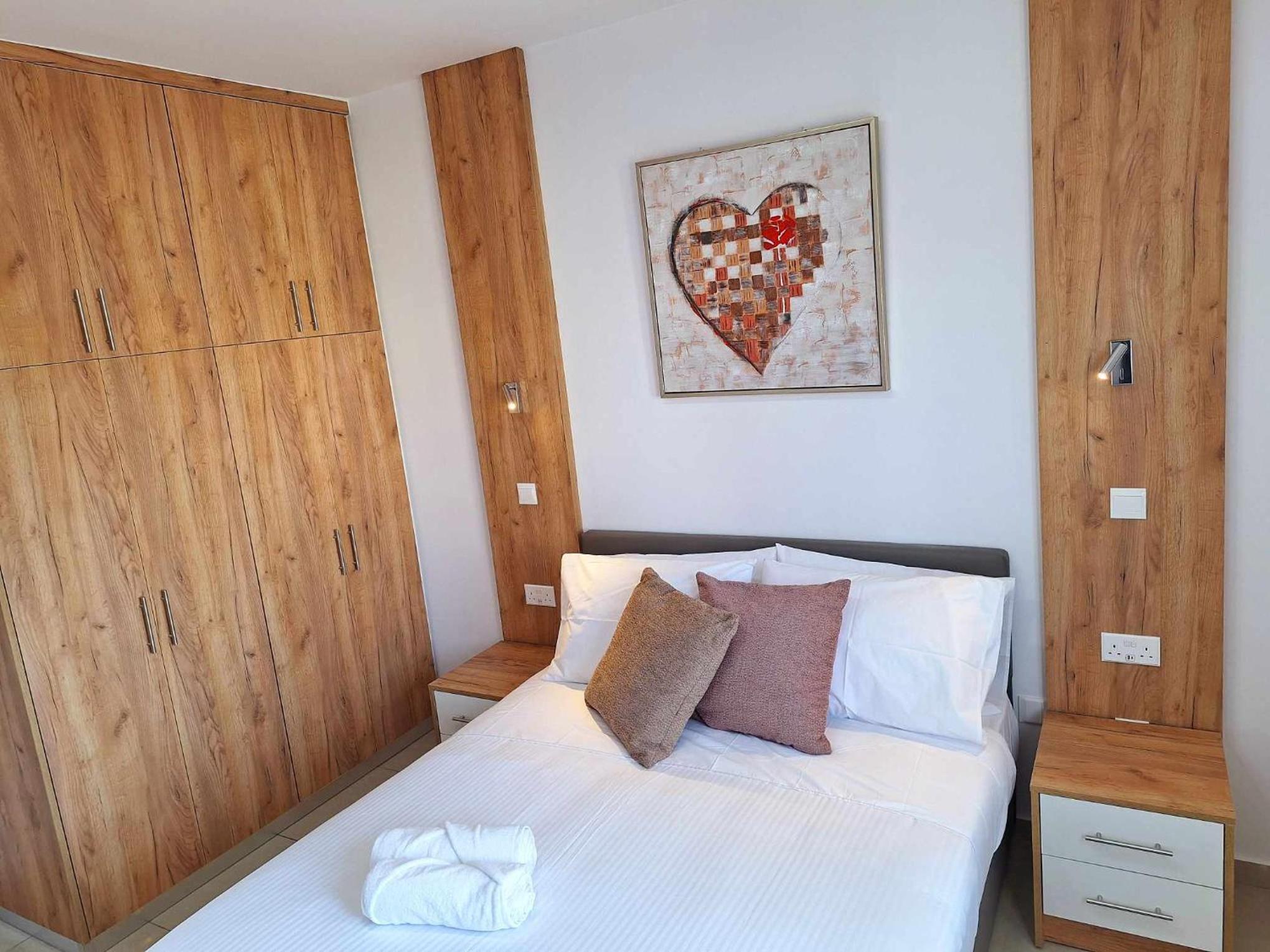 Stylish Apt Kato Paphos Close to Beach & Vibrant Harbor Life