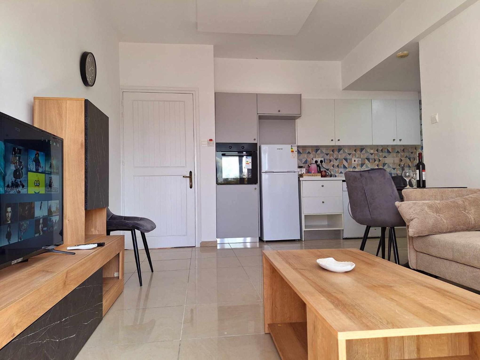 Stylish Apt Kato Paphos Close to Beach & Vibrant Harbor Life