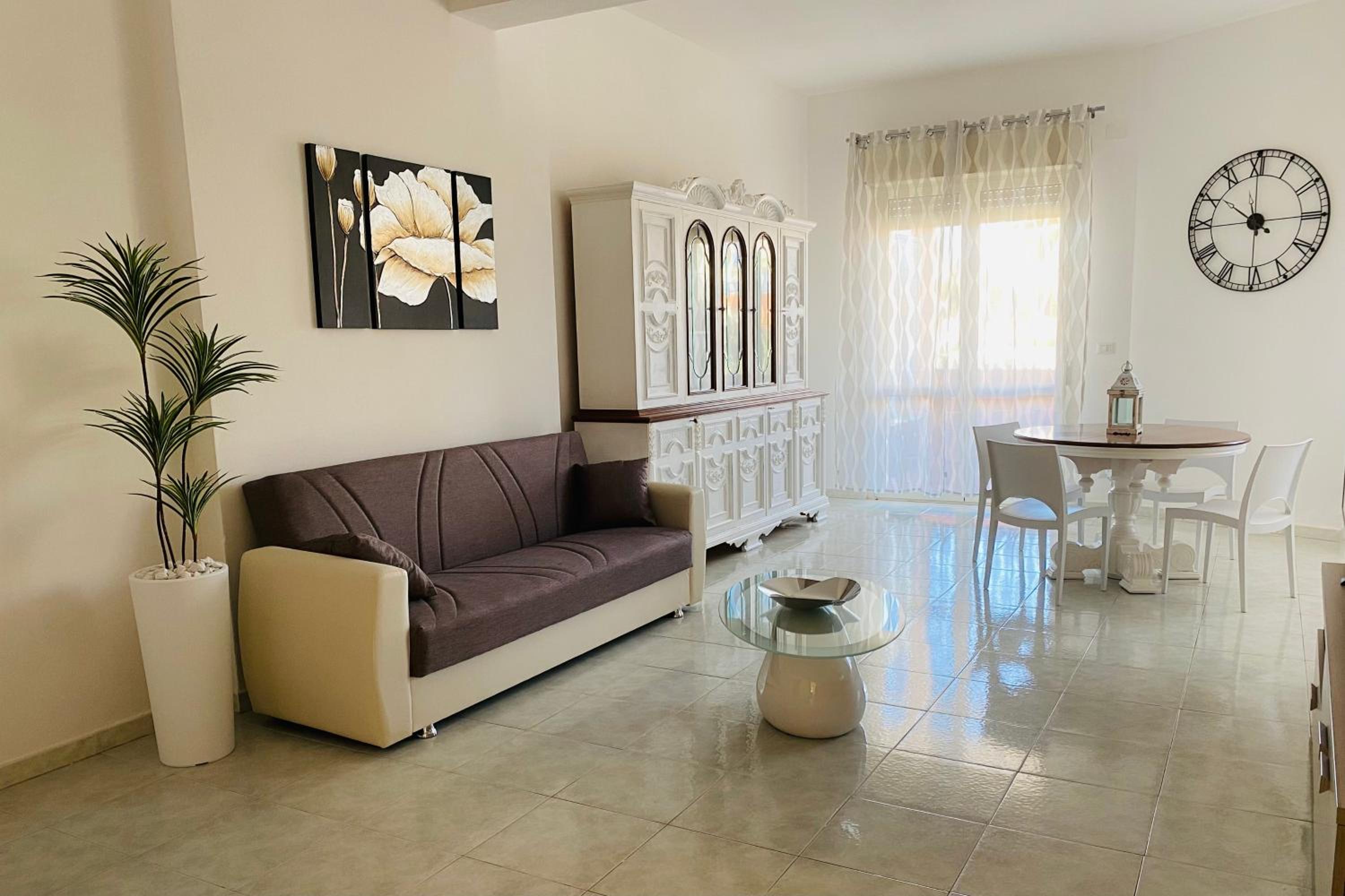 HOMESWEETHOME208 en Alghero — hotel room