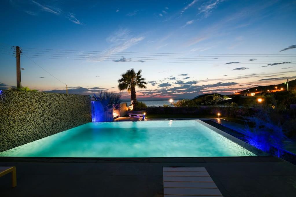 Luxury Beachfront Villa Selenia Gold in Sounio photo 4