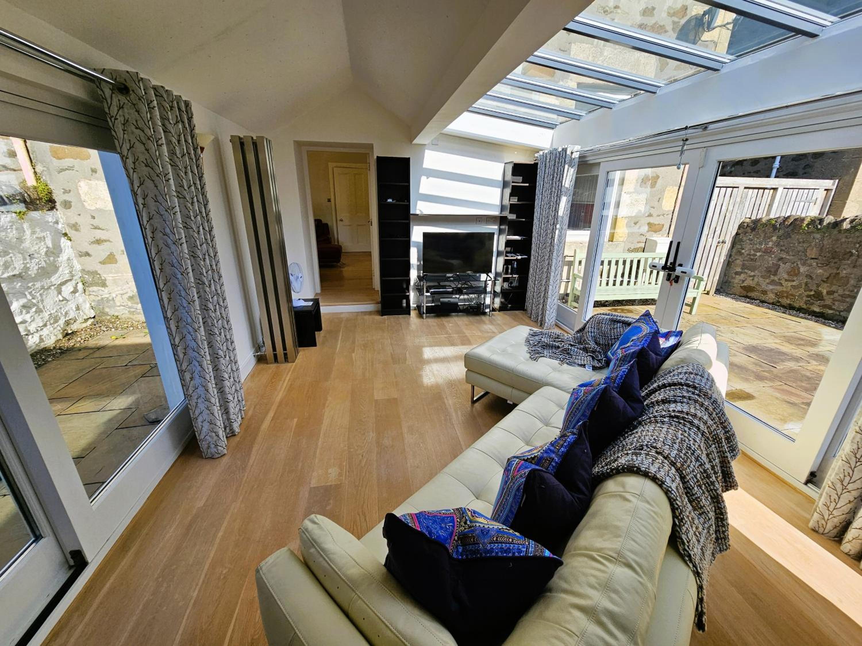 Merchant's View - Luxury Seaside Designer Retreat view 4