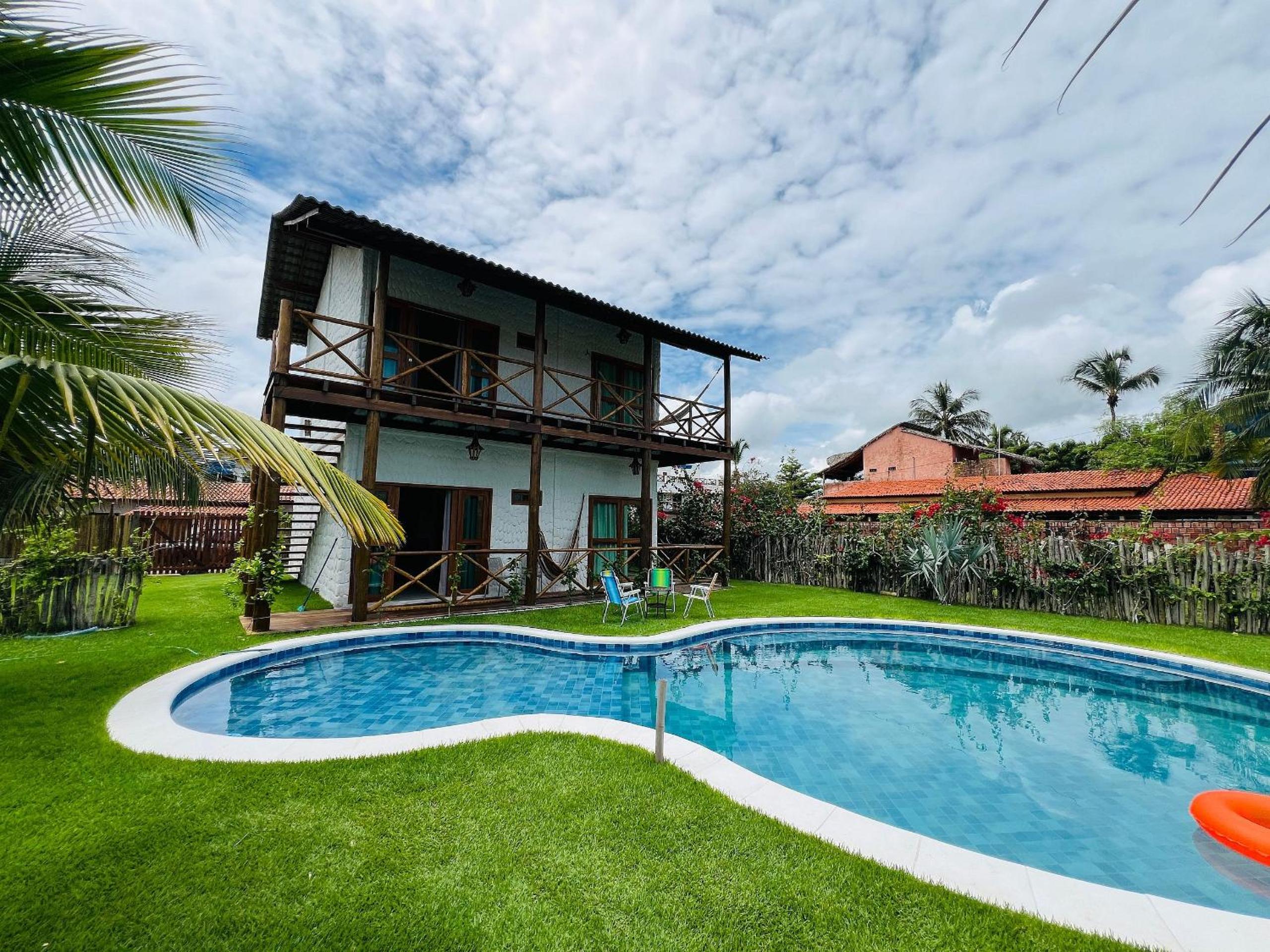 Cond. duplo novo com piscina a 10mt da praia