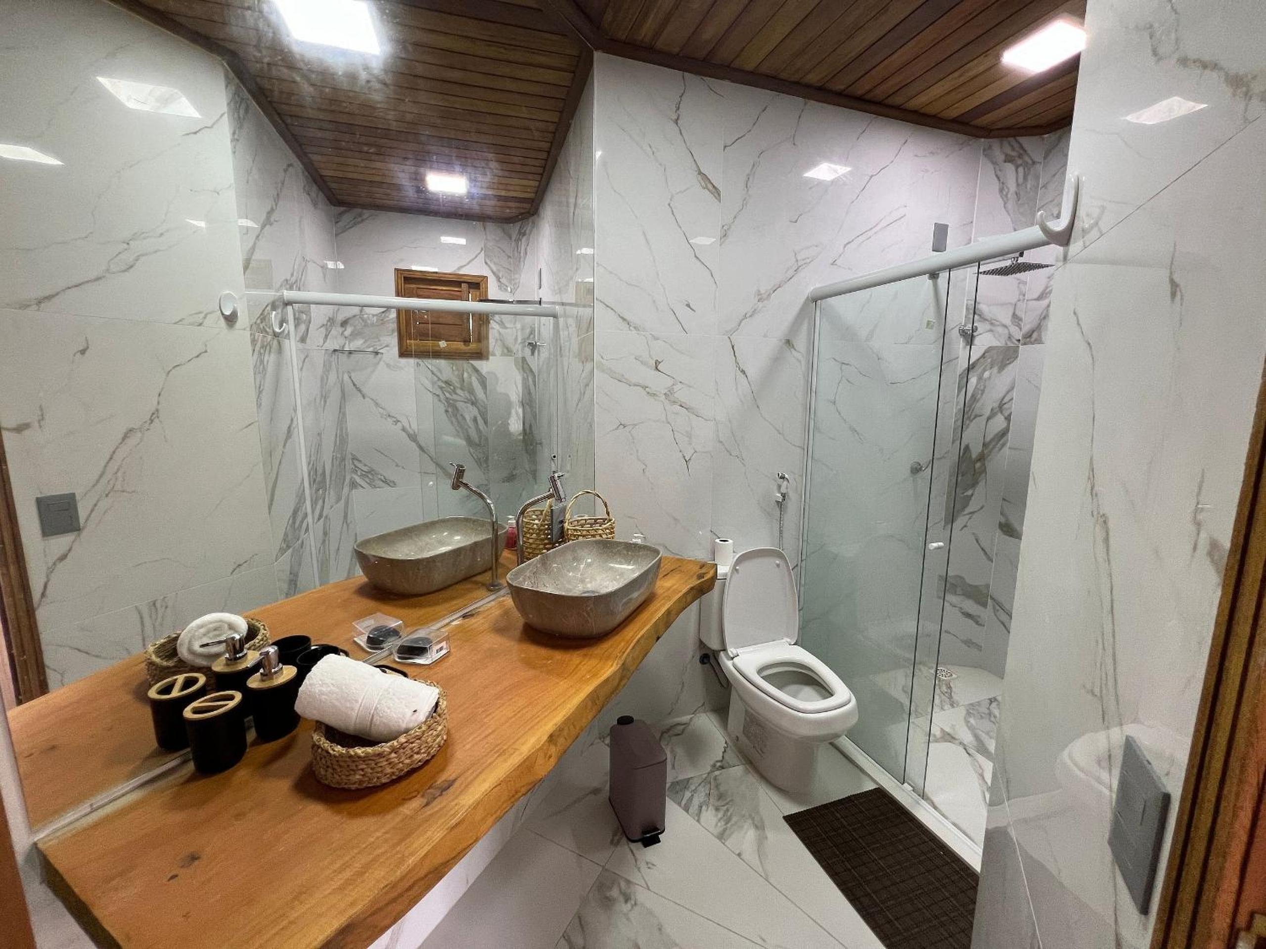 Cond. duplo novo com piscina a 10mt da praia
