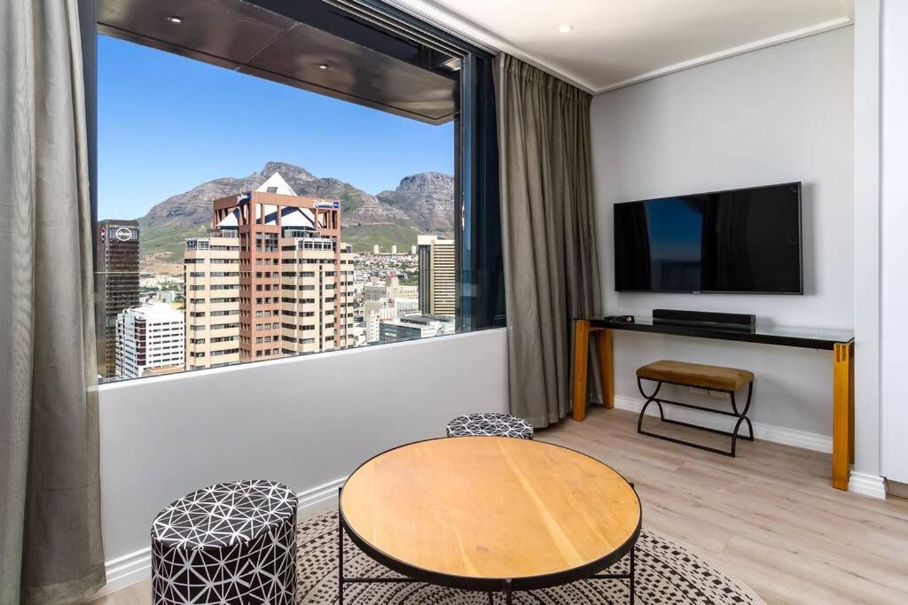 Stylish 27th Floor Studio on Bree Street view 3