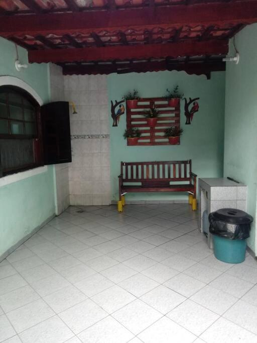 Casa Praia Grande wi-fi 4 dorm 3 carros área churrasq 700 MTS da praia Imirim