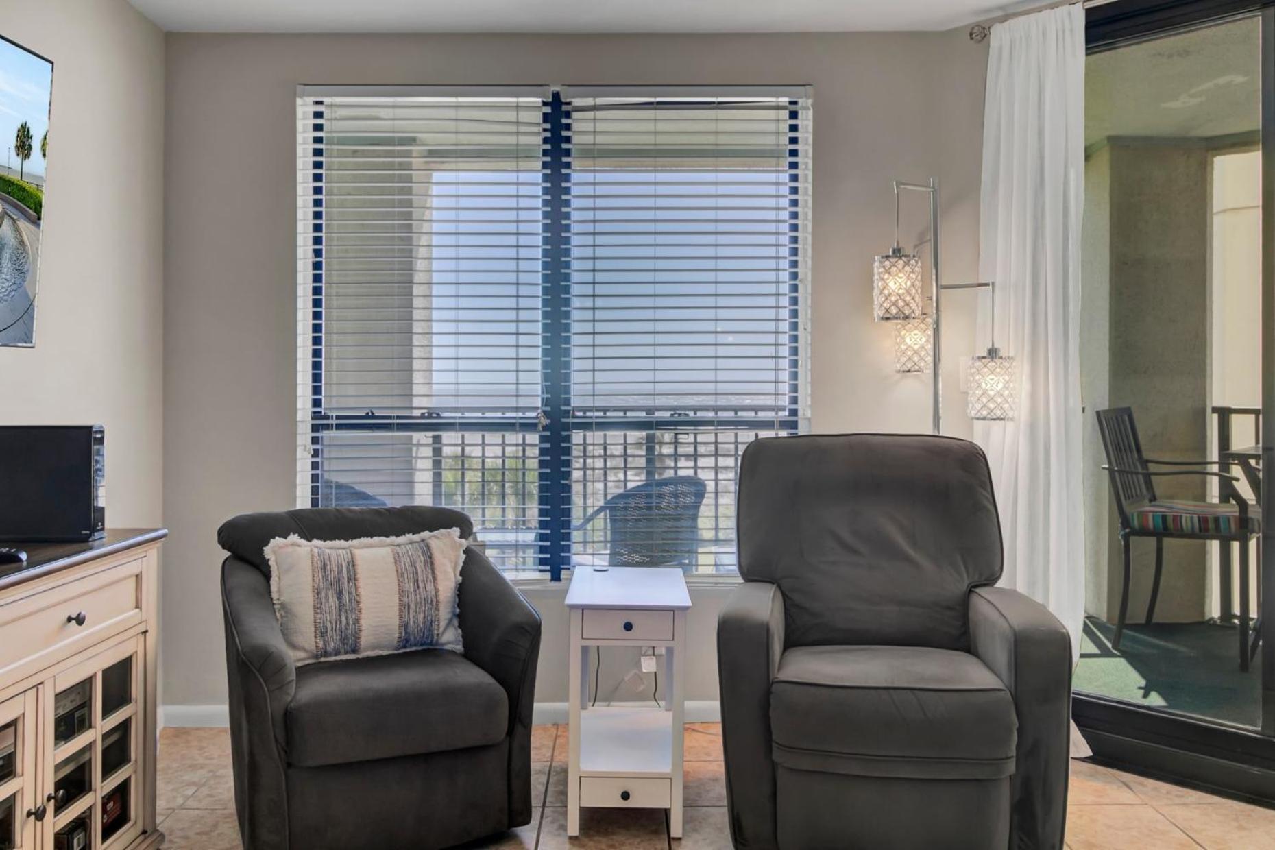 307 Summerhouse by AvantStay Oceanfront View Shared Pool