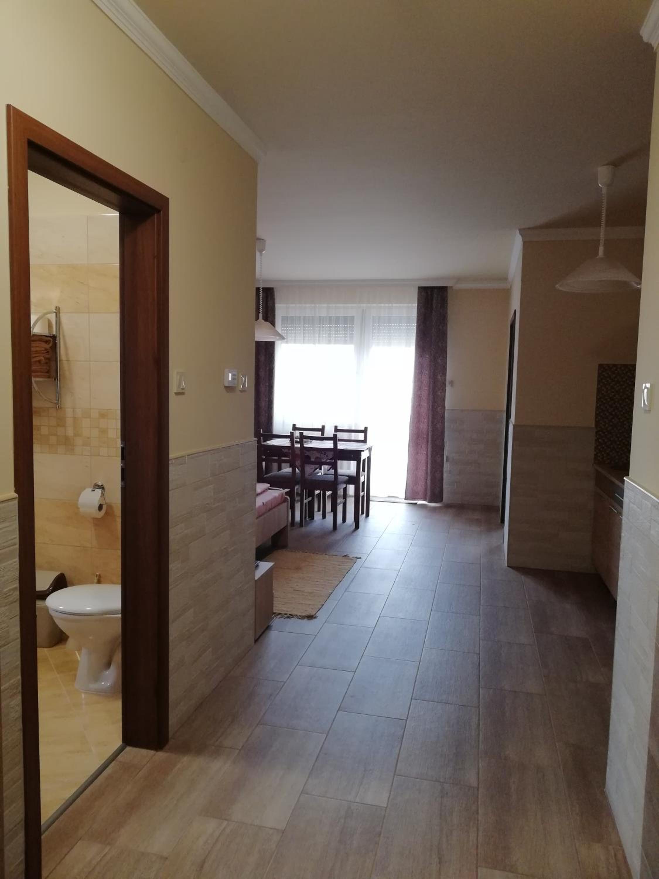 Imola és Andrea Apartmanház 3 view 5