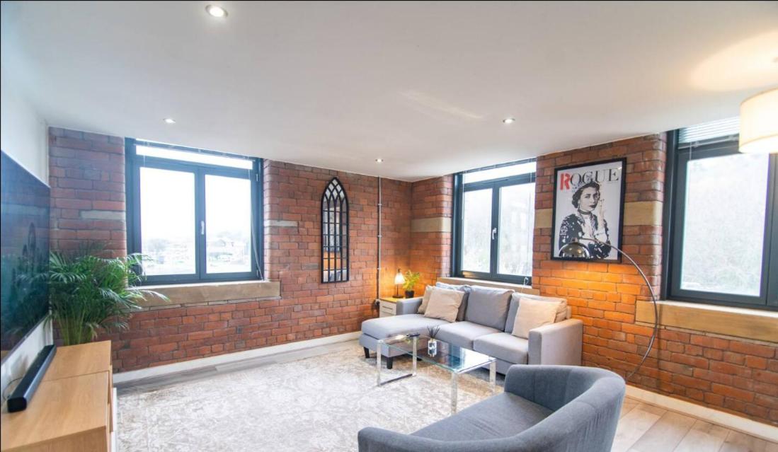 Conditioning House - Suite 2 view 3