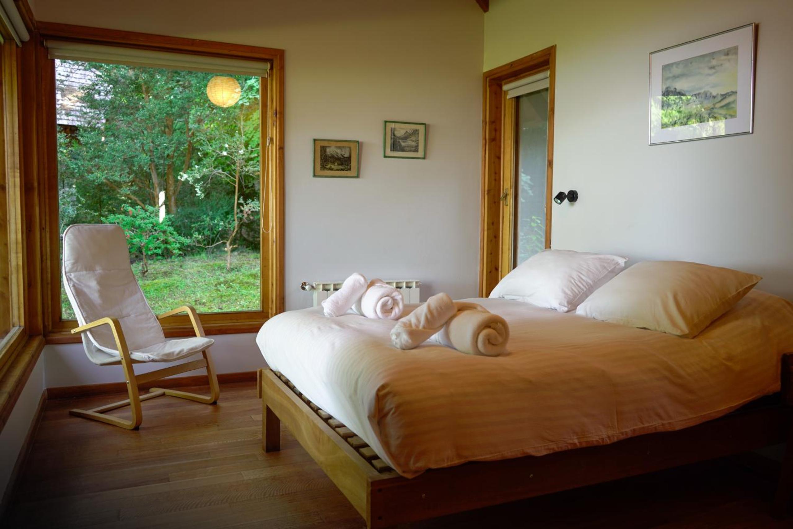 BOG Casa Inalafquen - con costa de lago