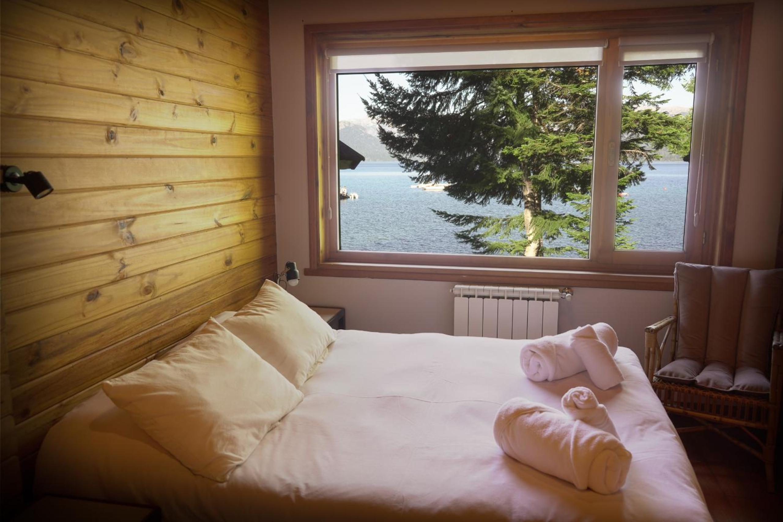 BOG Casa Inalafquen - con costa de lago