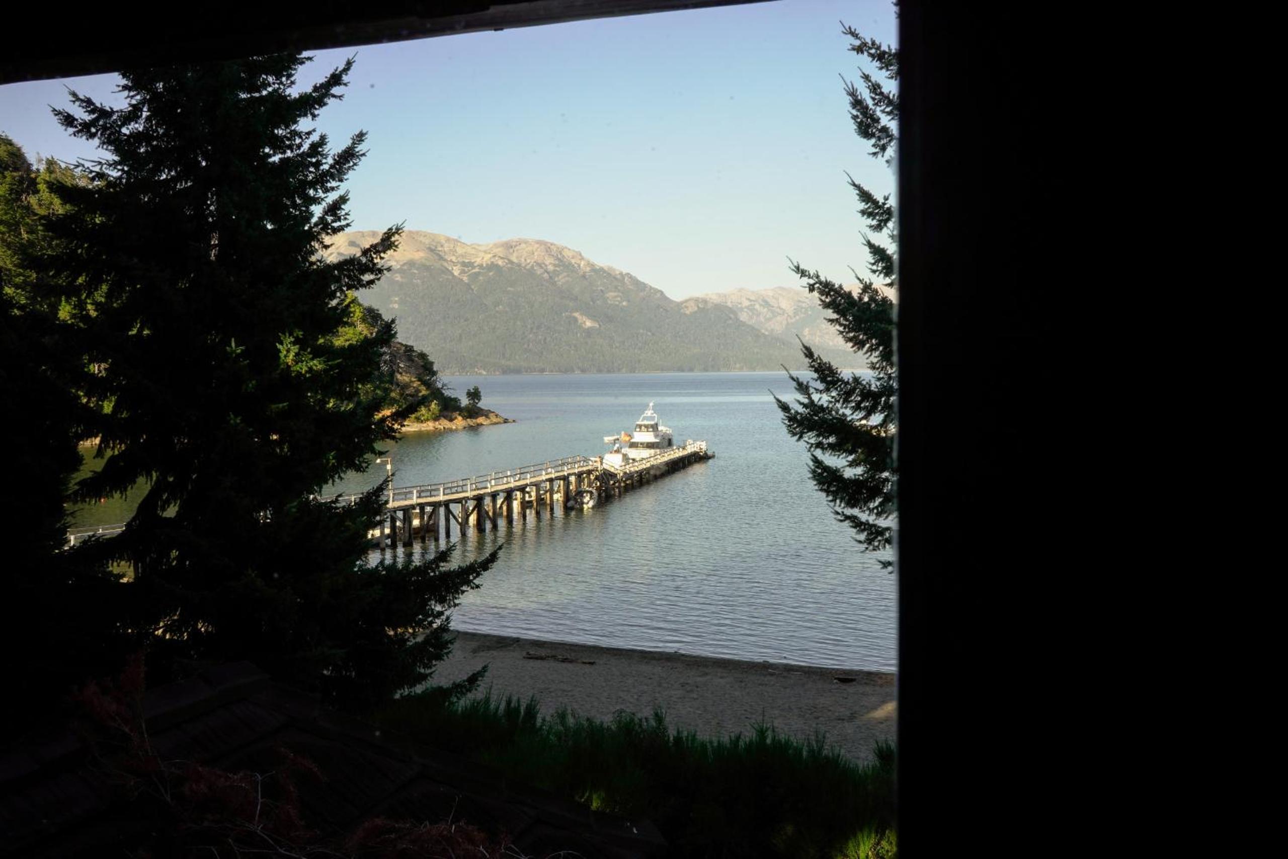 BOG Casa Inalafquen - con costa de lago