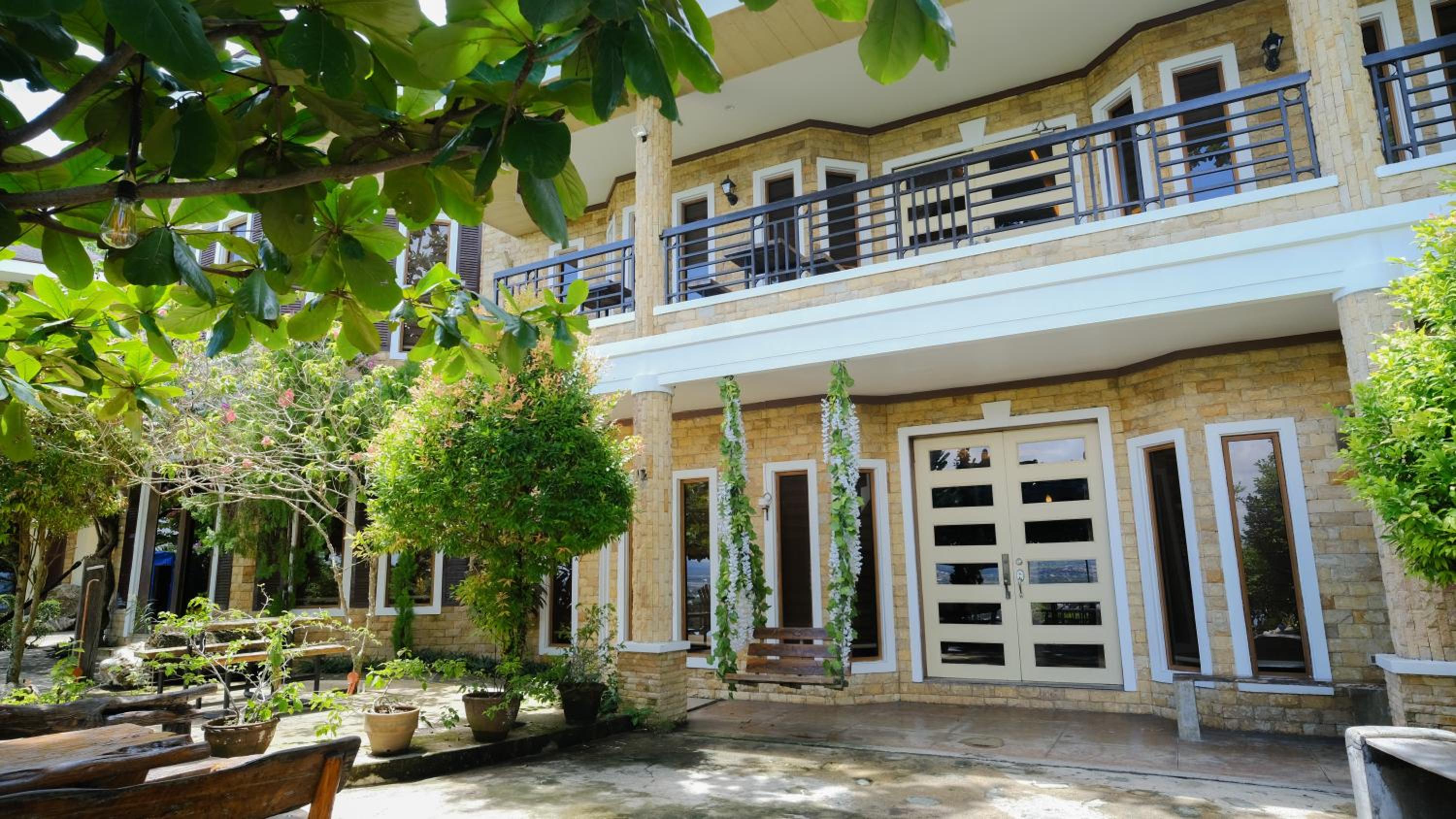 Castle View Hotel Samal view 3