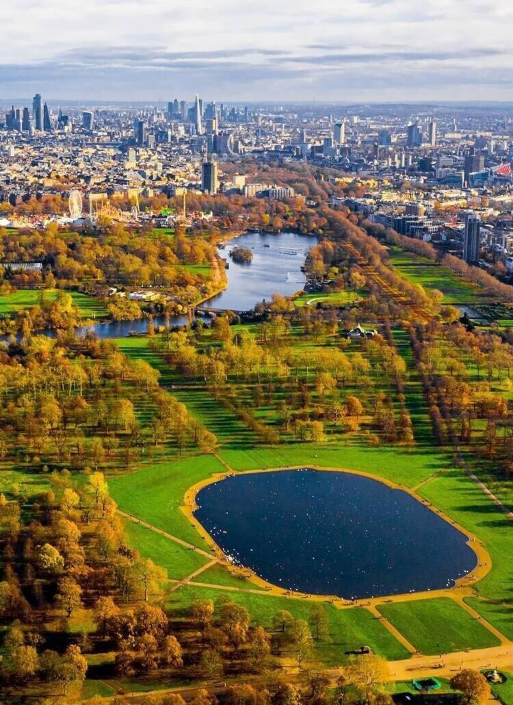 1-bed apartment, Close to Kensington Olympia with Free Wi-Fi & Netflix