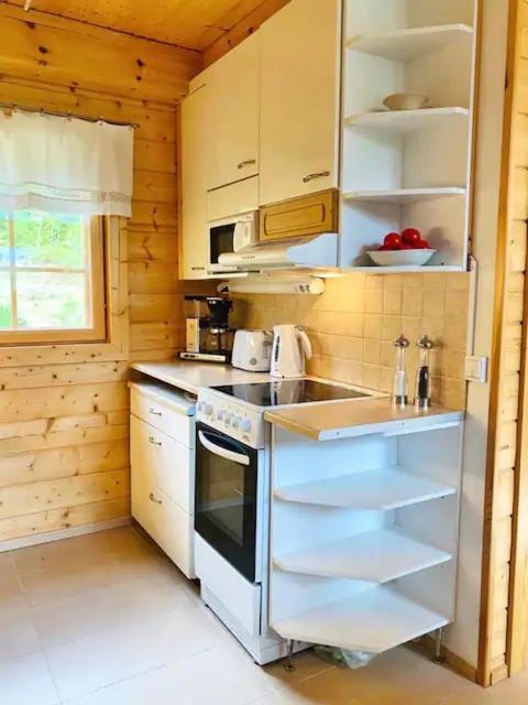 Beautiful and spacious lakeside cottages
