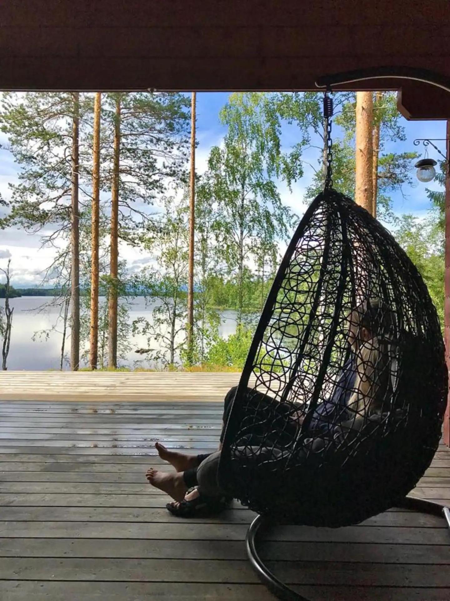 Beautiful and spacious lakeside cottages