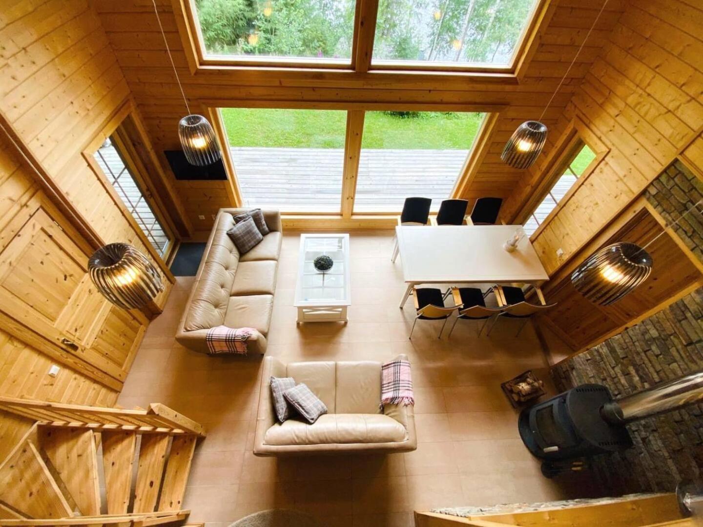 Beautiful and spacious lakeside cottages