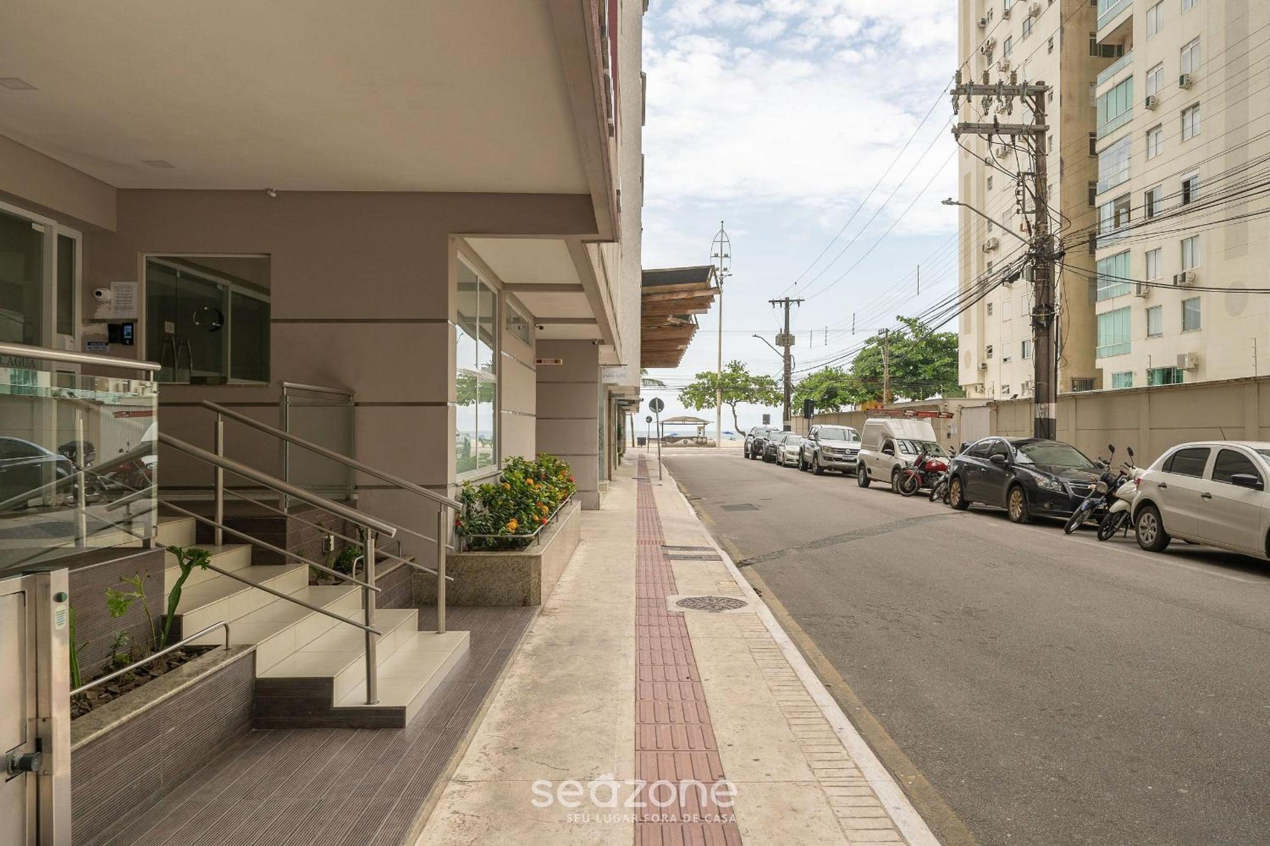 Beachfront apt BC center close to attract. ACO803